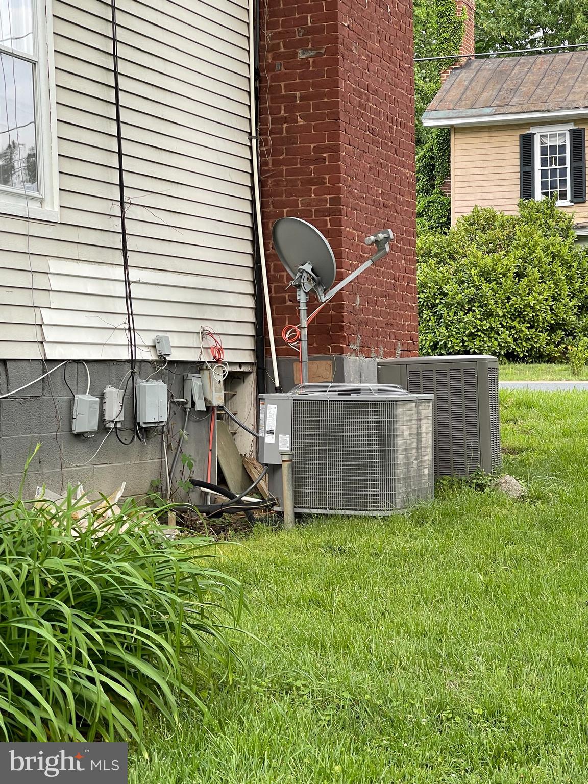 TOWN OF LOUISA - Residential