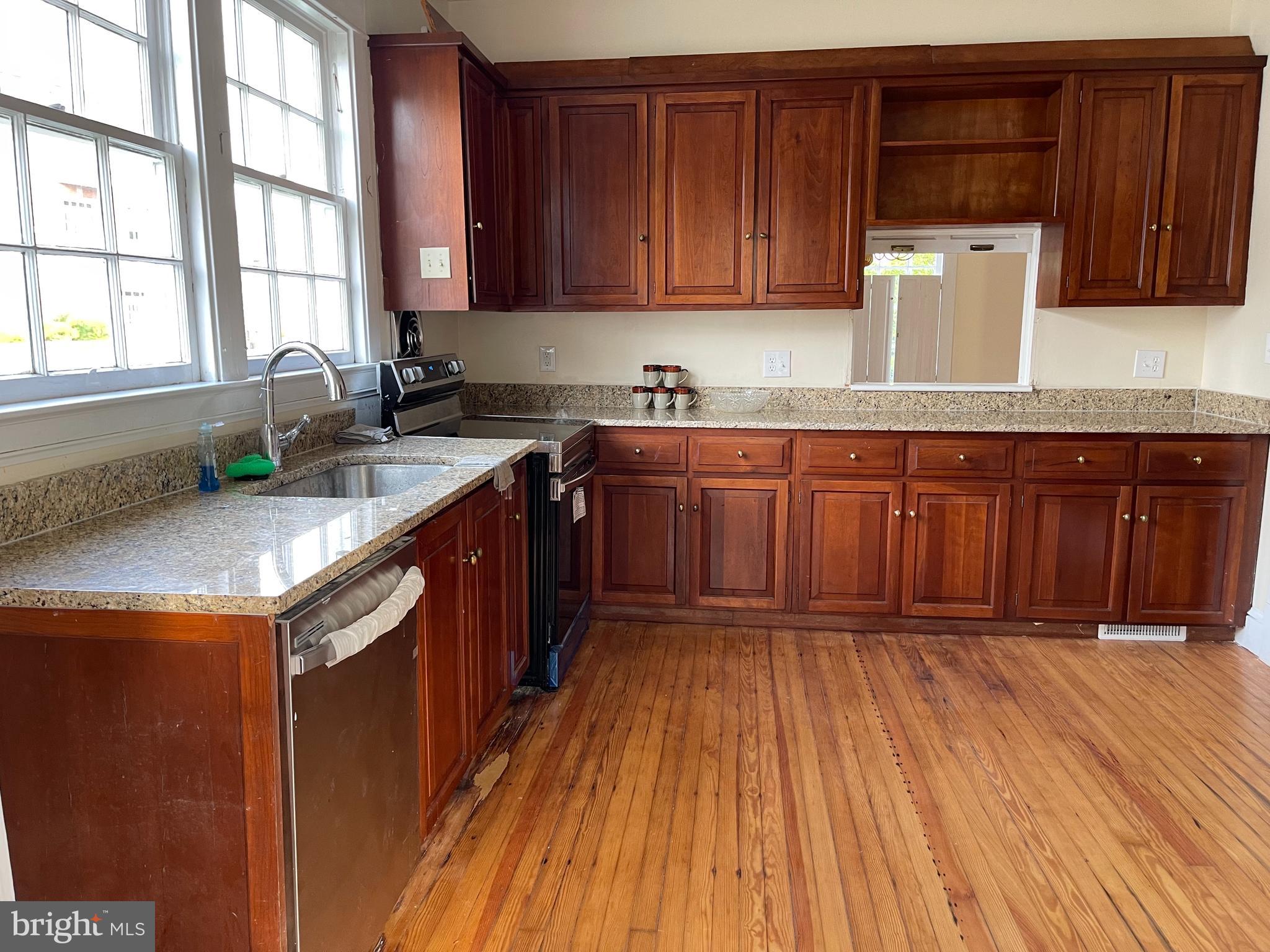 TOWN OF LOUISA - Residential