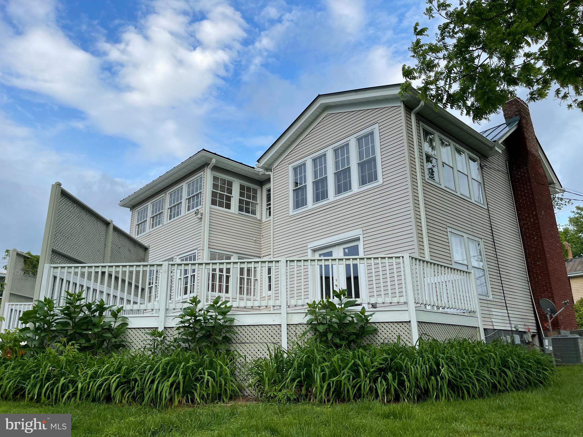 TOWN OF LOUISA - Residential