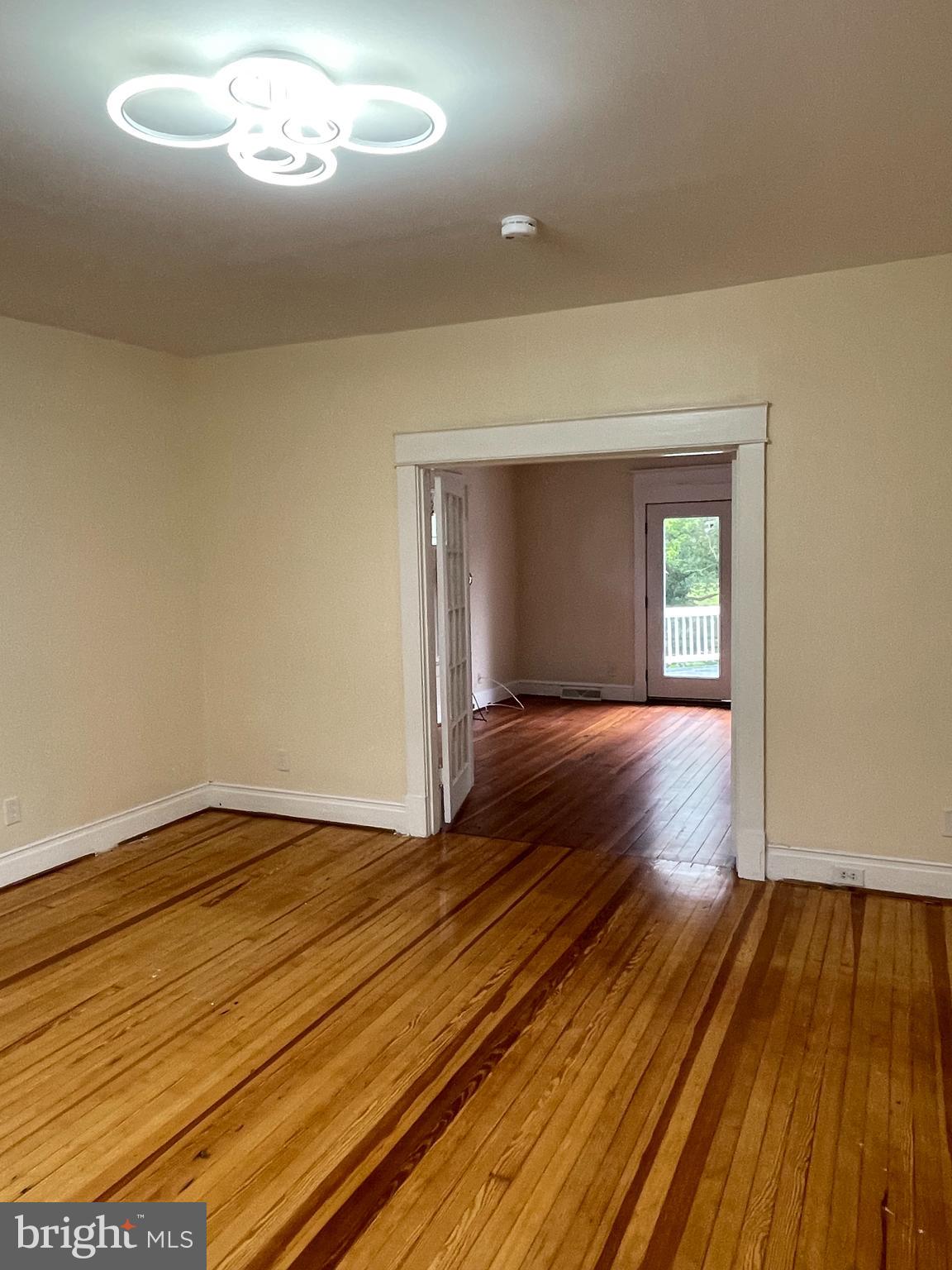 TOWN OF LOUISA - Residential