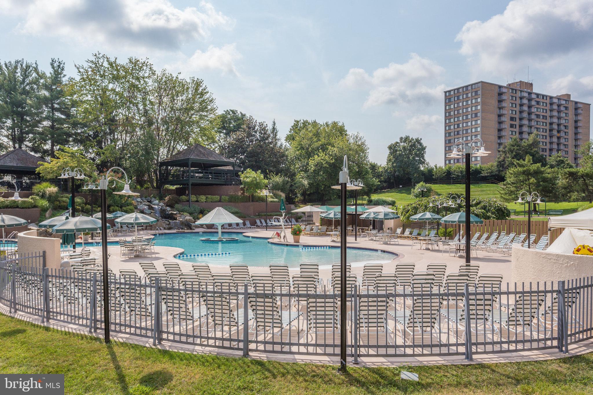 WATERGATE AT LANDMARK - Residential