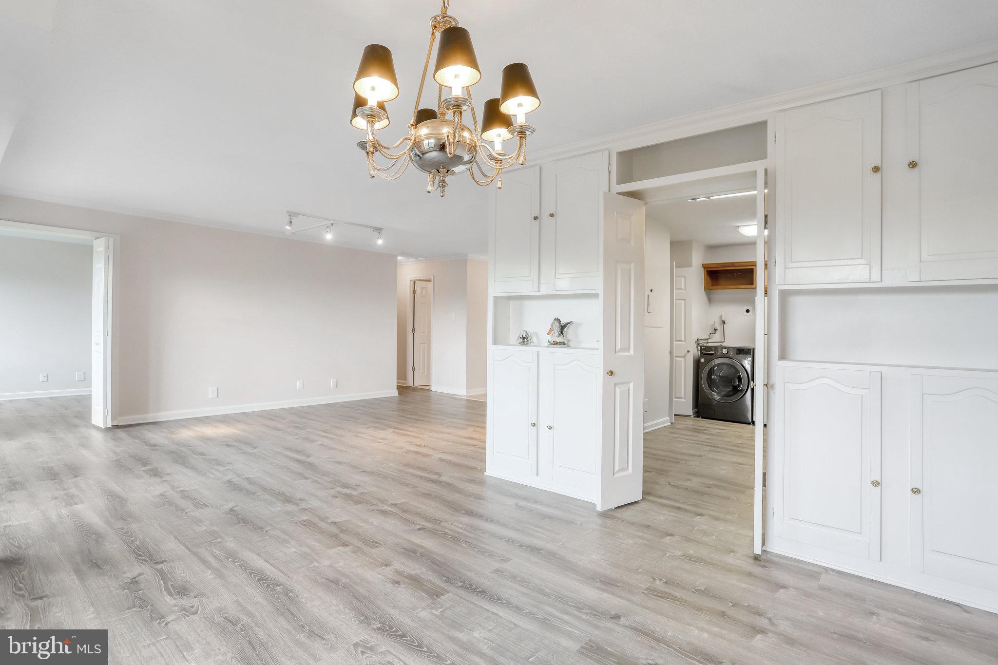 WATERGATE AT LANDMARK - Residential