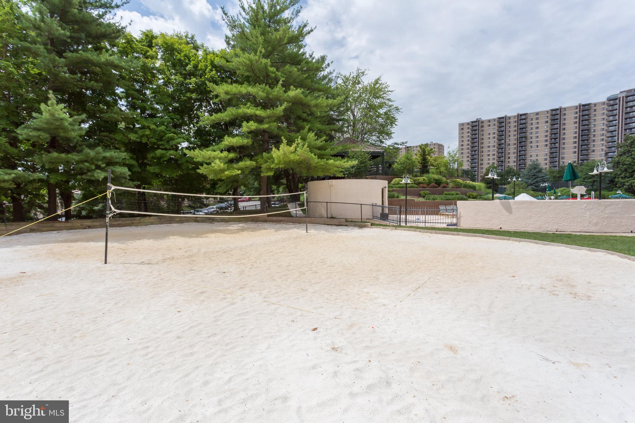 WATERGATE AT LANDMARK - Residential