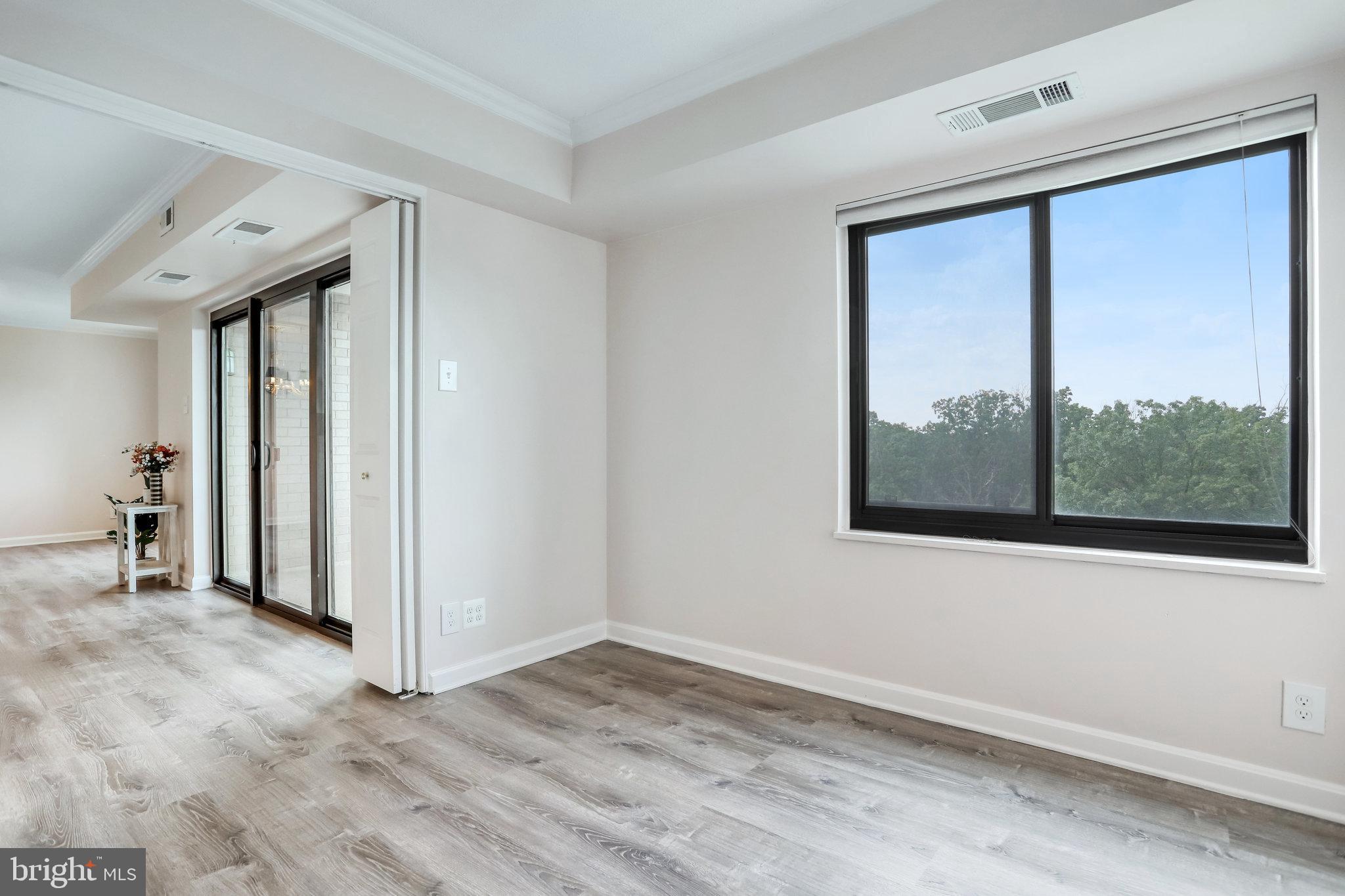 WATERGATE AT LANDMARK - Residential