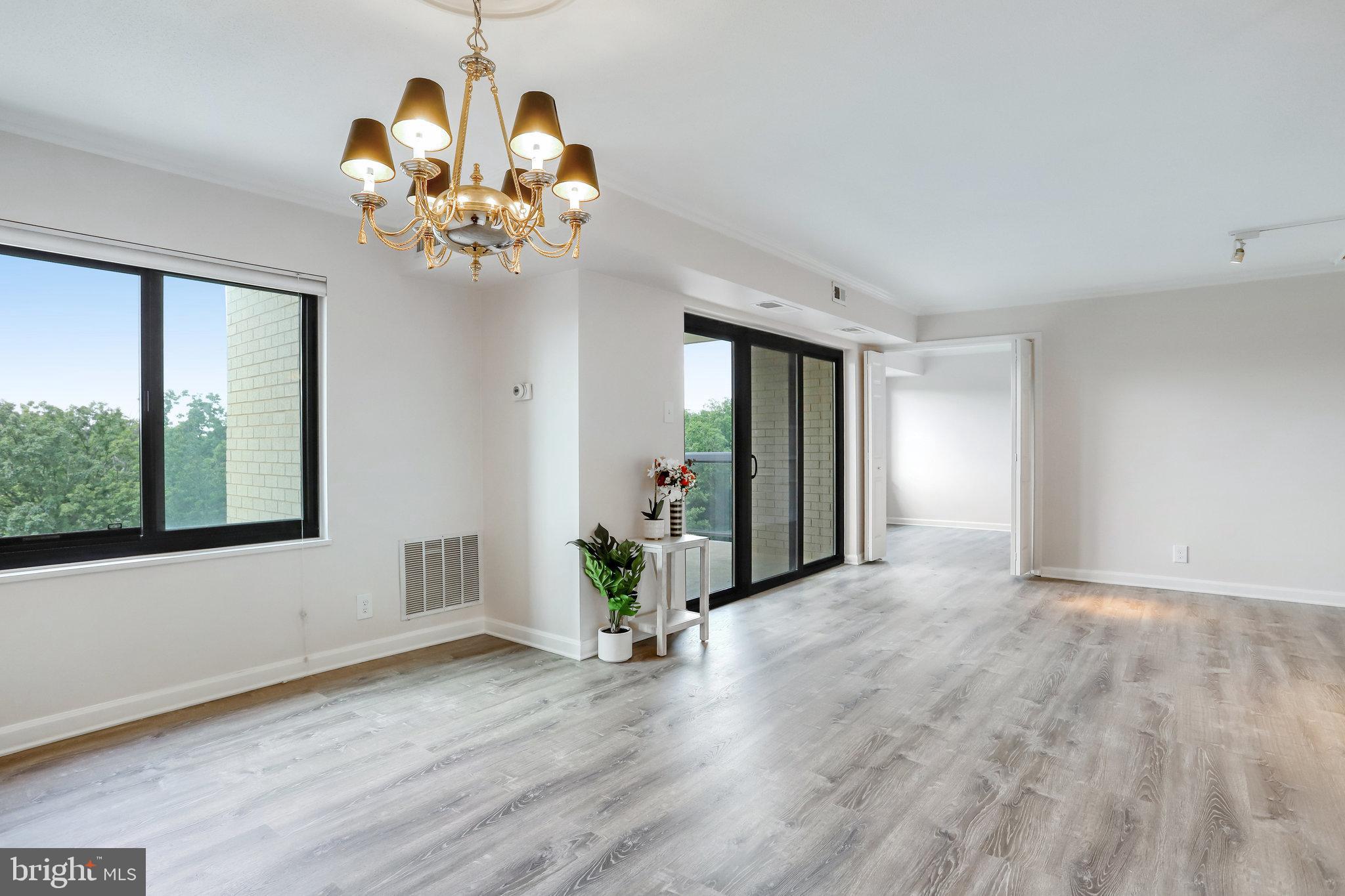 WATERGATE AT LANDMARK - Residential