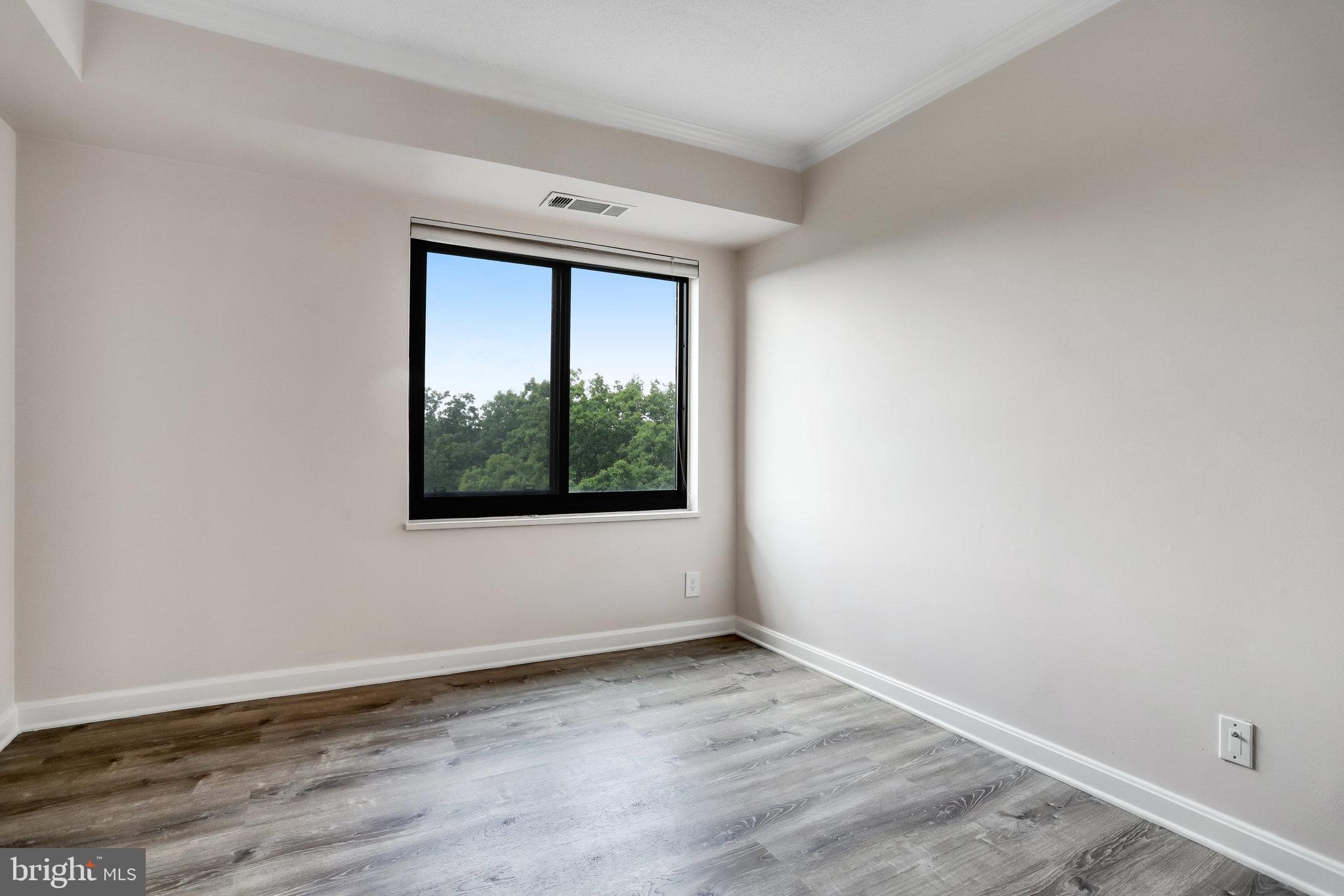 WATERGATE AT LANDMARK - Residential