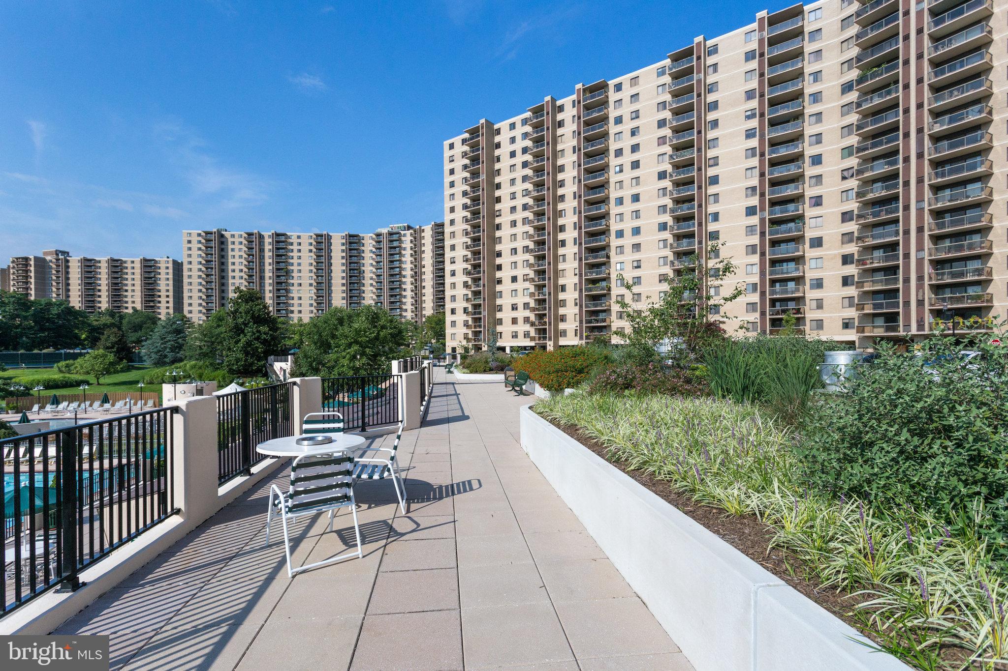 WATERGATE AT LANDMARK - Residential