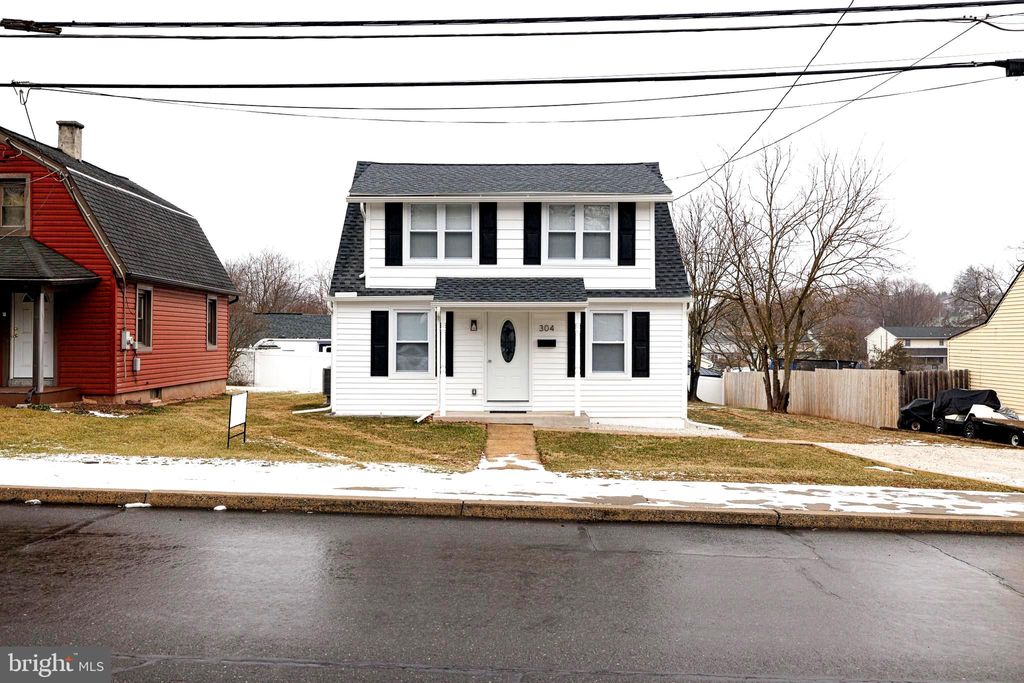 Photo of 304 E Fulton Street, EPHRATA, PA 17522 (MLS # PALA2056404)