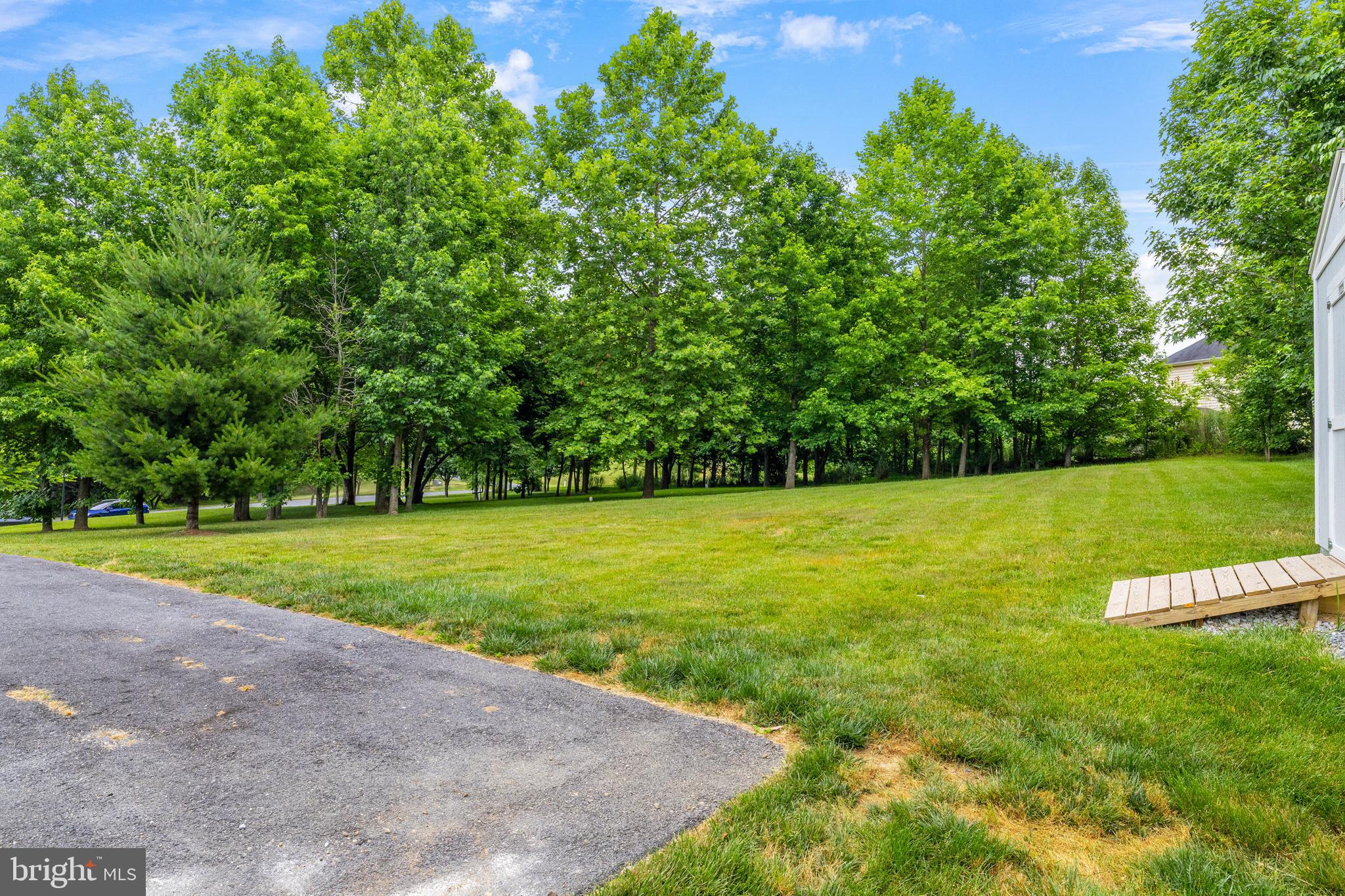 STRATFORD ESTATES - Residential