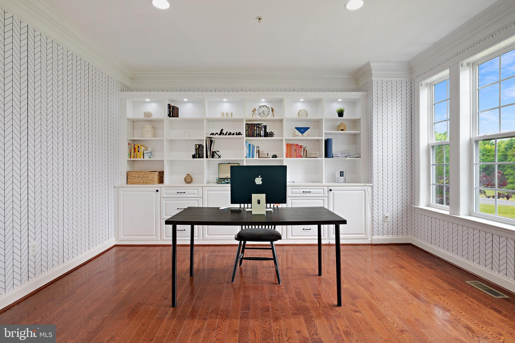 STRATFORD ESTATES - Residential