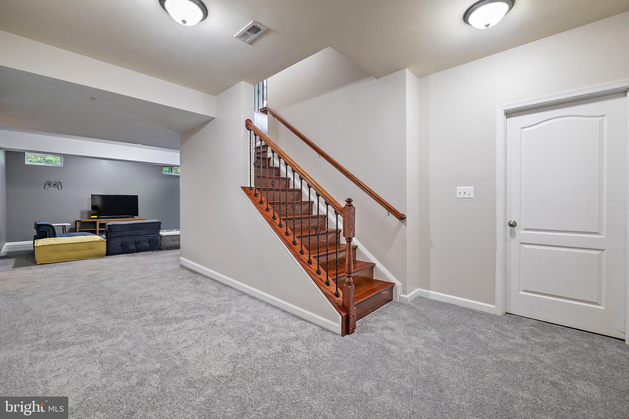 STRATFORD ESTATES - Residential