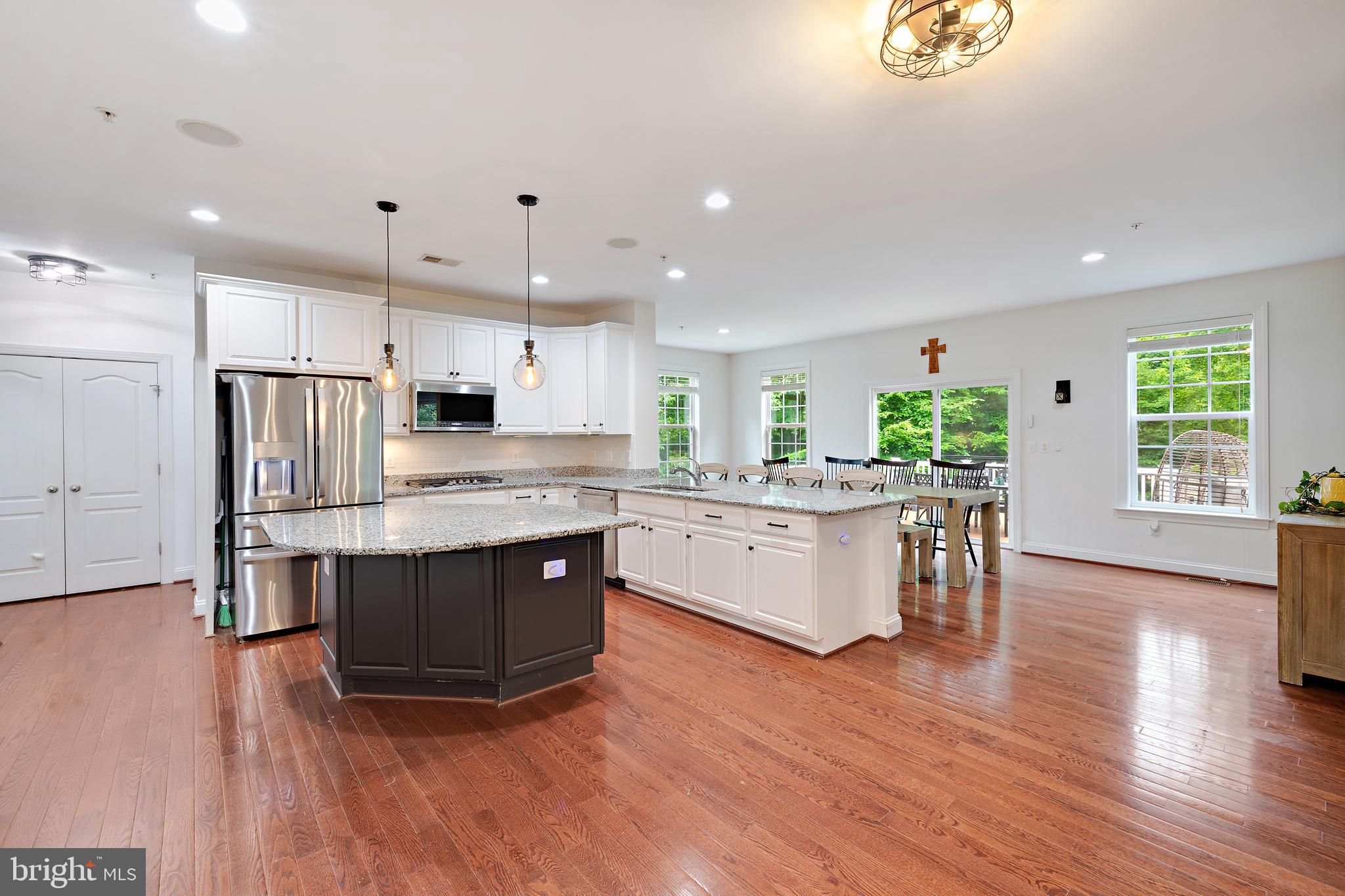 STRATFORD ESTATES - Residential