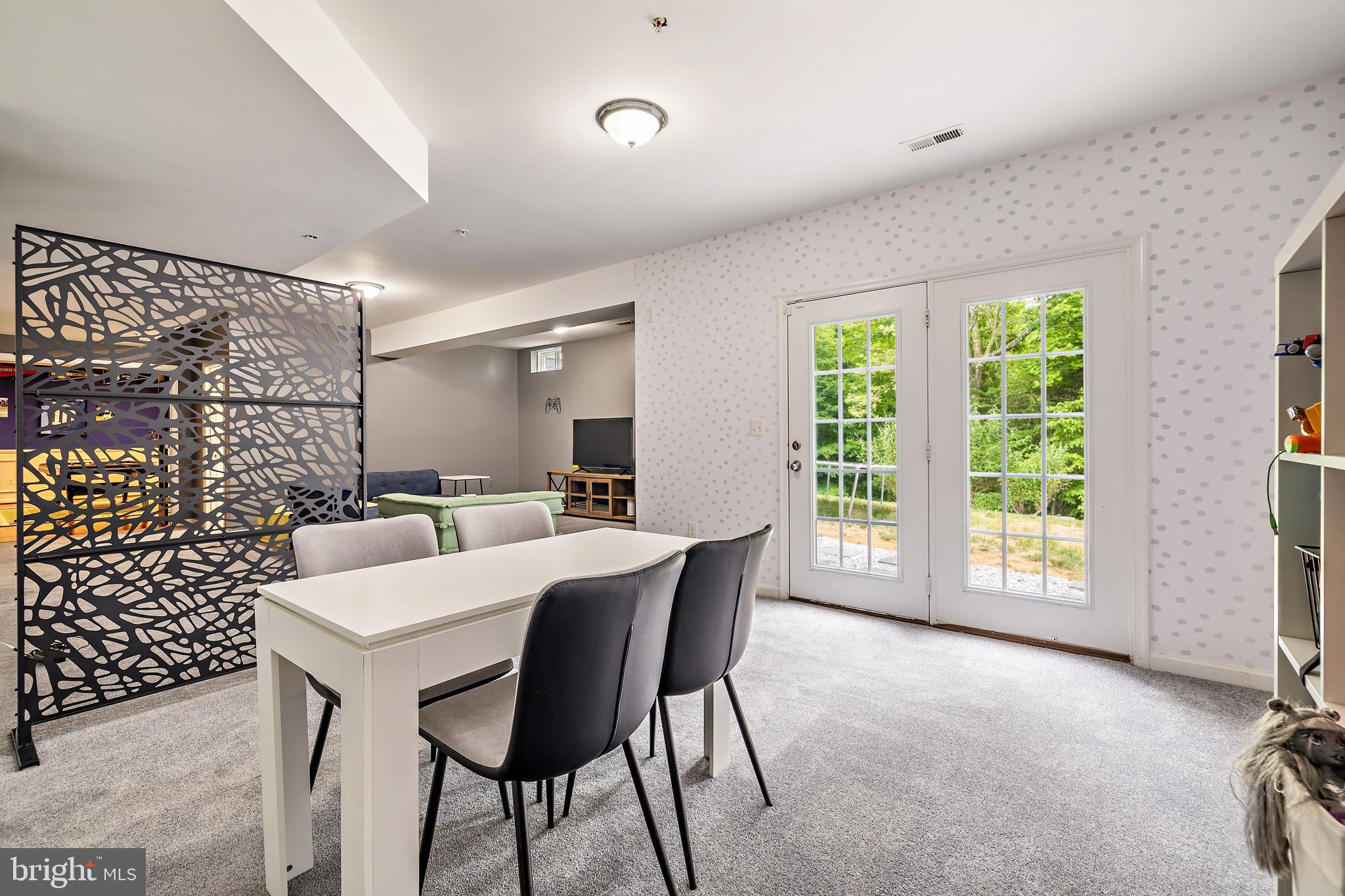 STRATFORD ESTATES - Residential