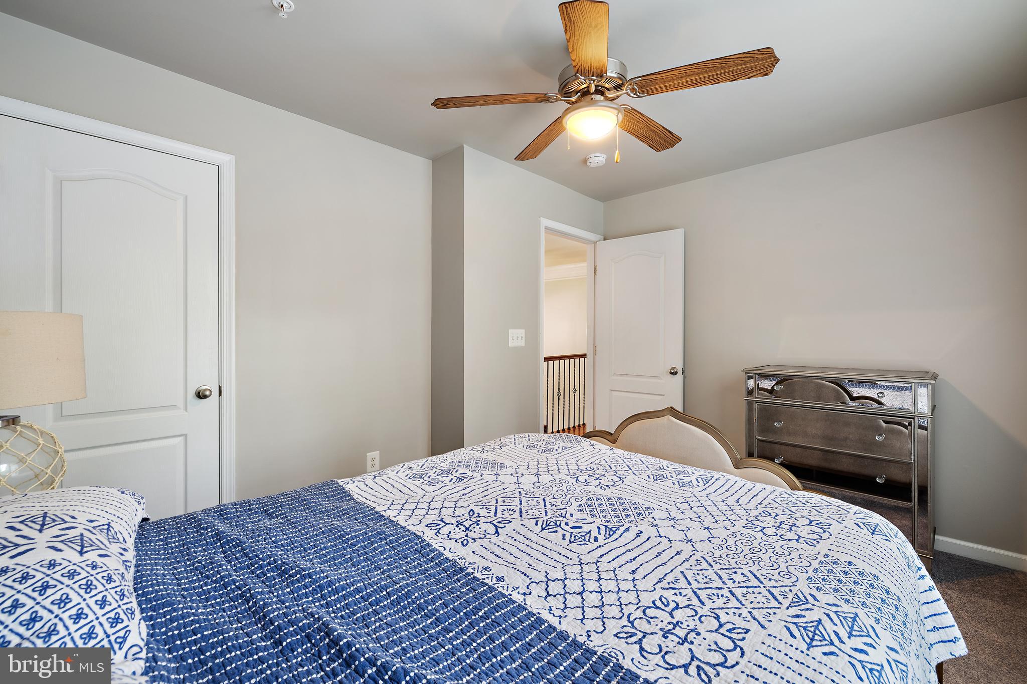 STRATFORD ESTATES - Residential