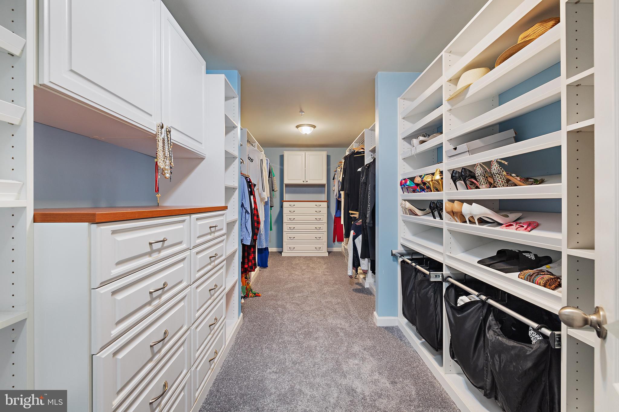 STRATFORD ESTATES - Residential