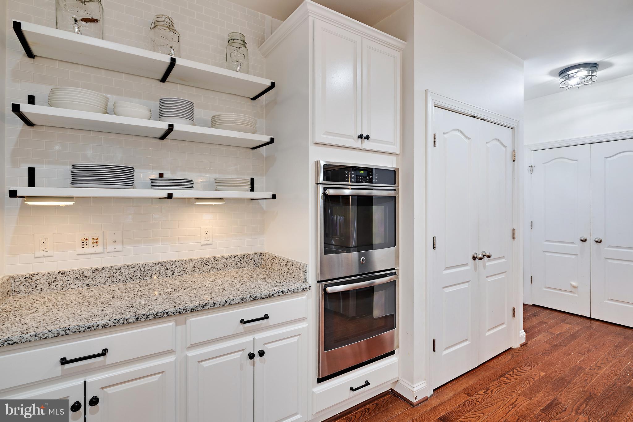 STRATFORD ESTATES - Residential