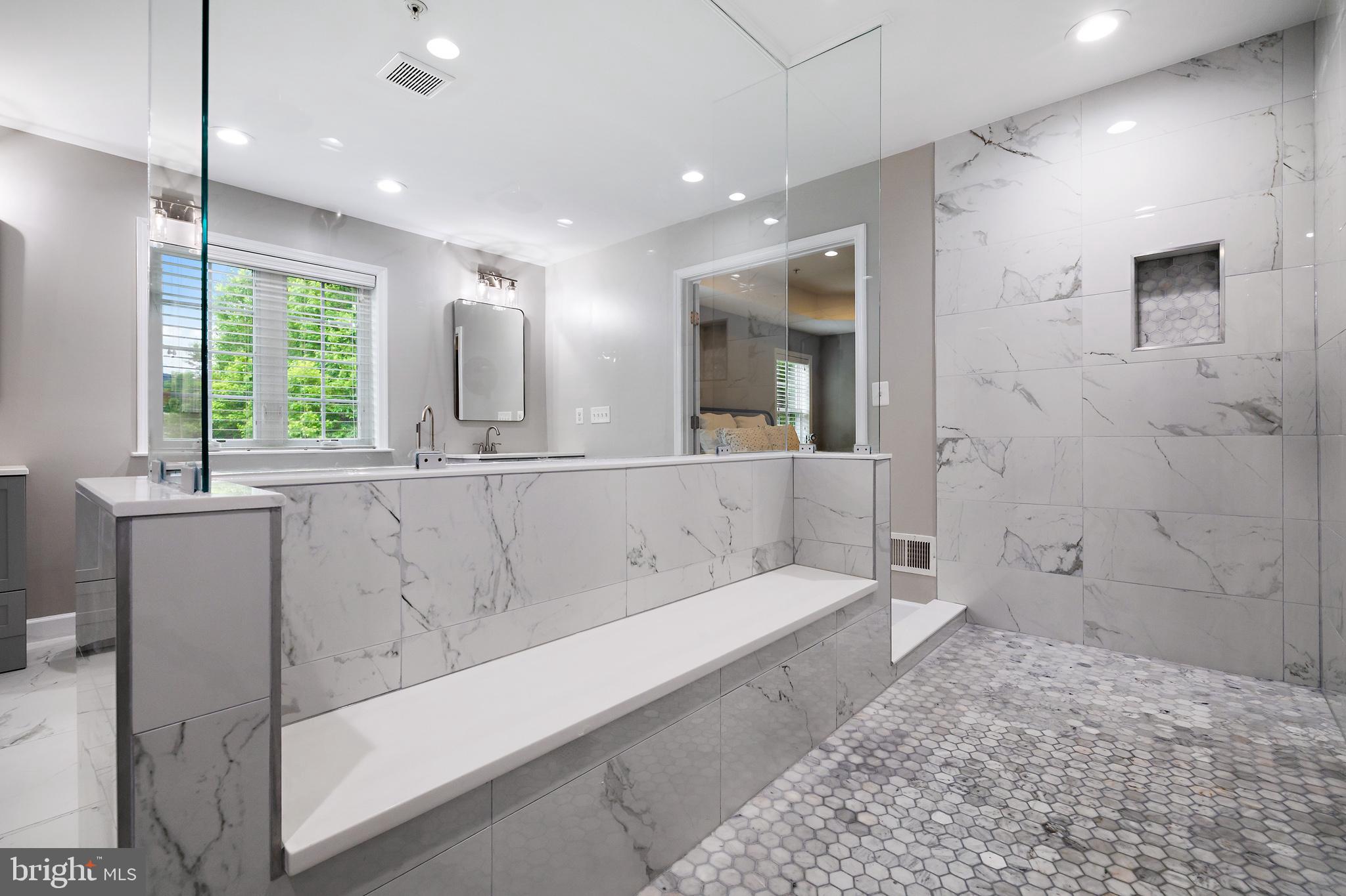 STRATFORD ESTATES - Residential