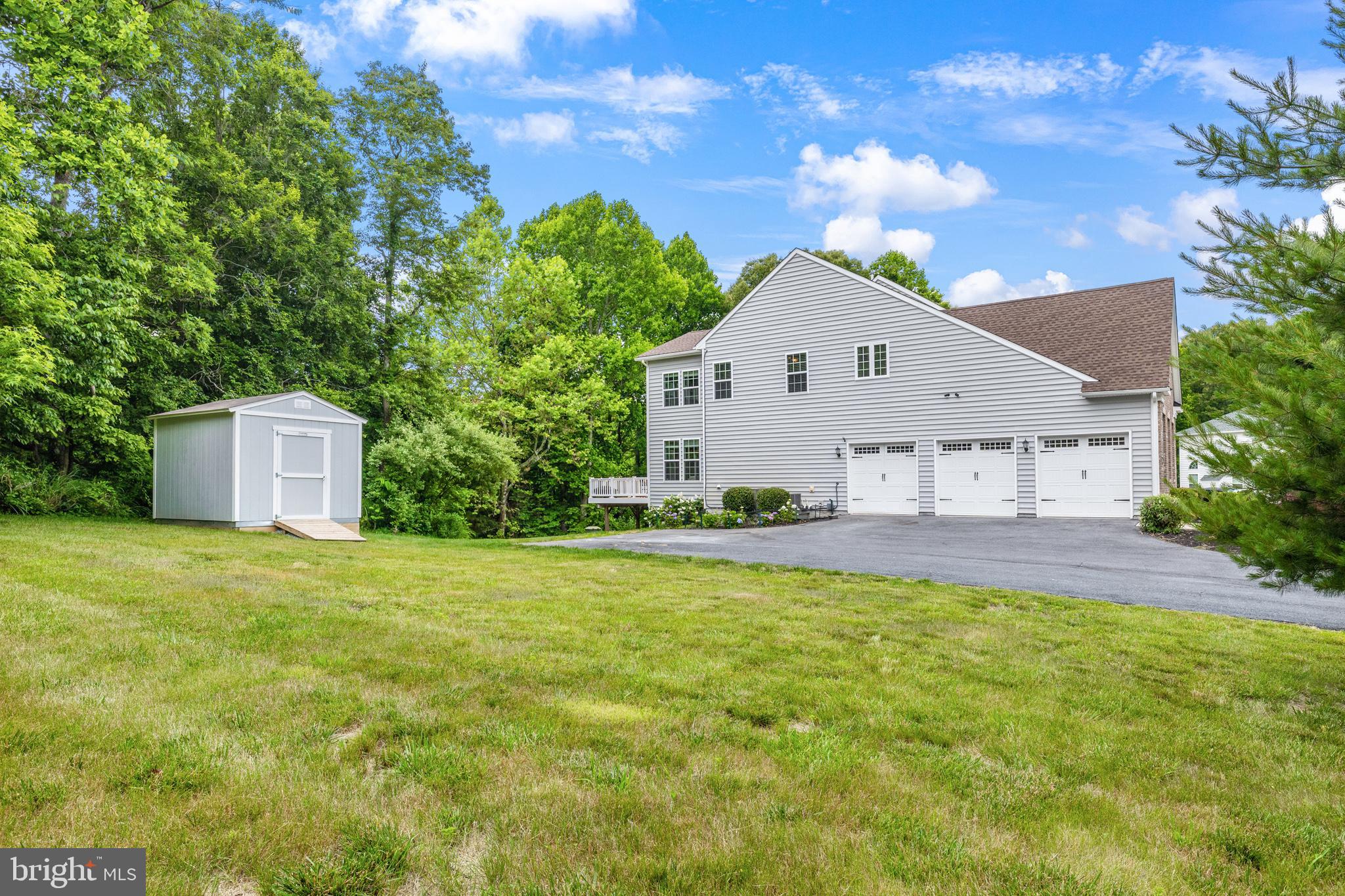 STRATFORD ESTATES - Residential