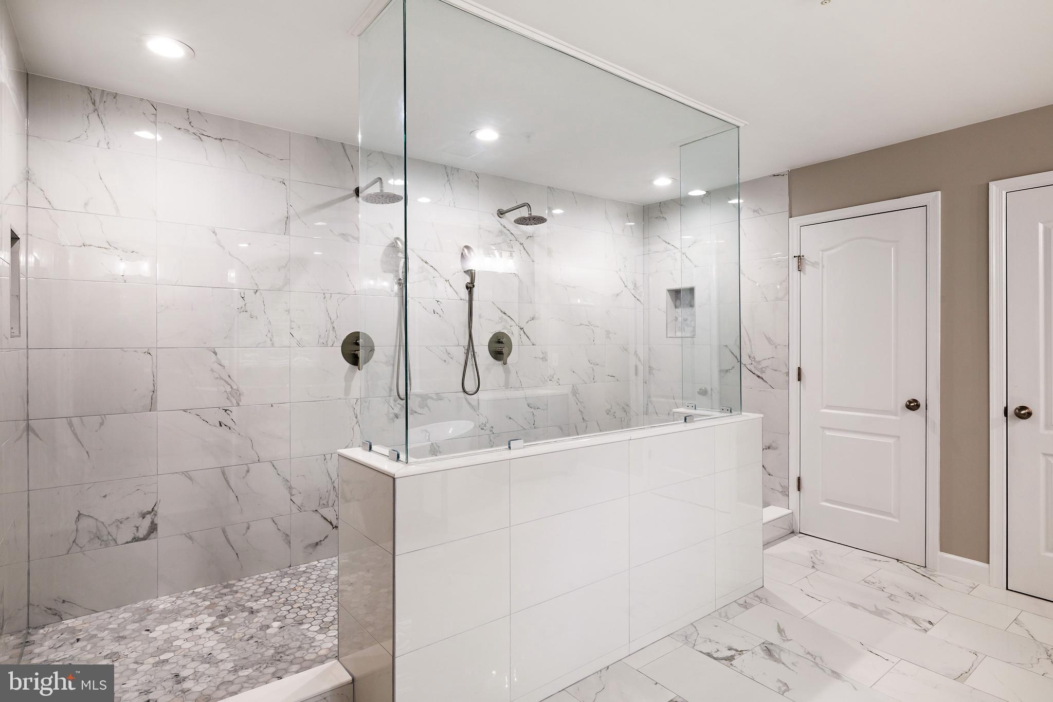 STRATFORD ESTATES - Residential