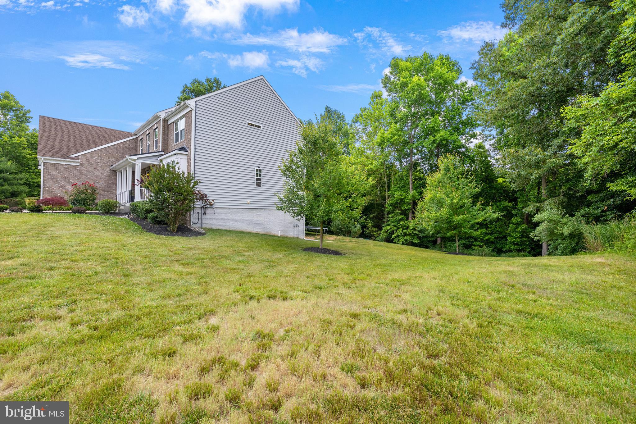 STRATFORD ESTATES - Residential