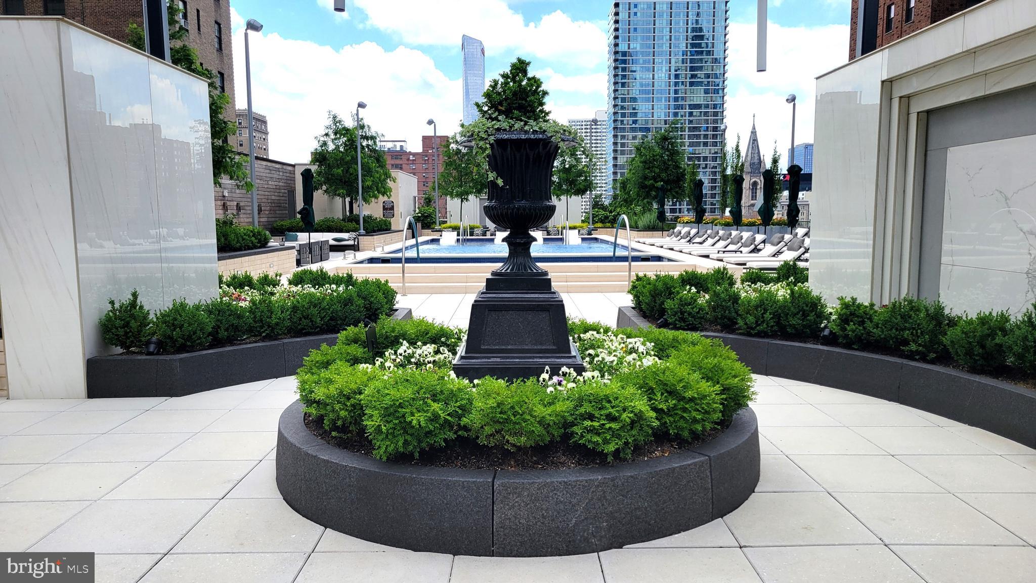 RITTENHOUSE SQUARE - Residential