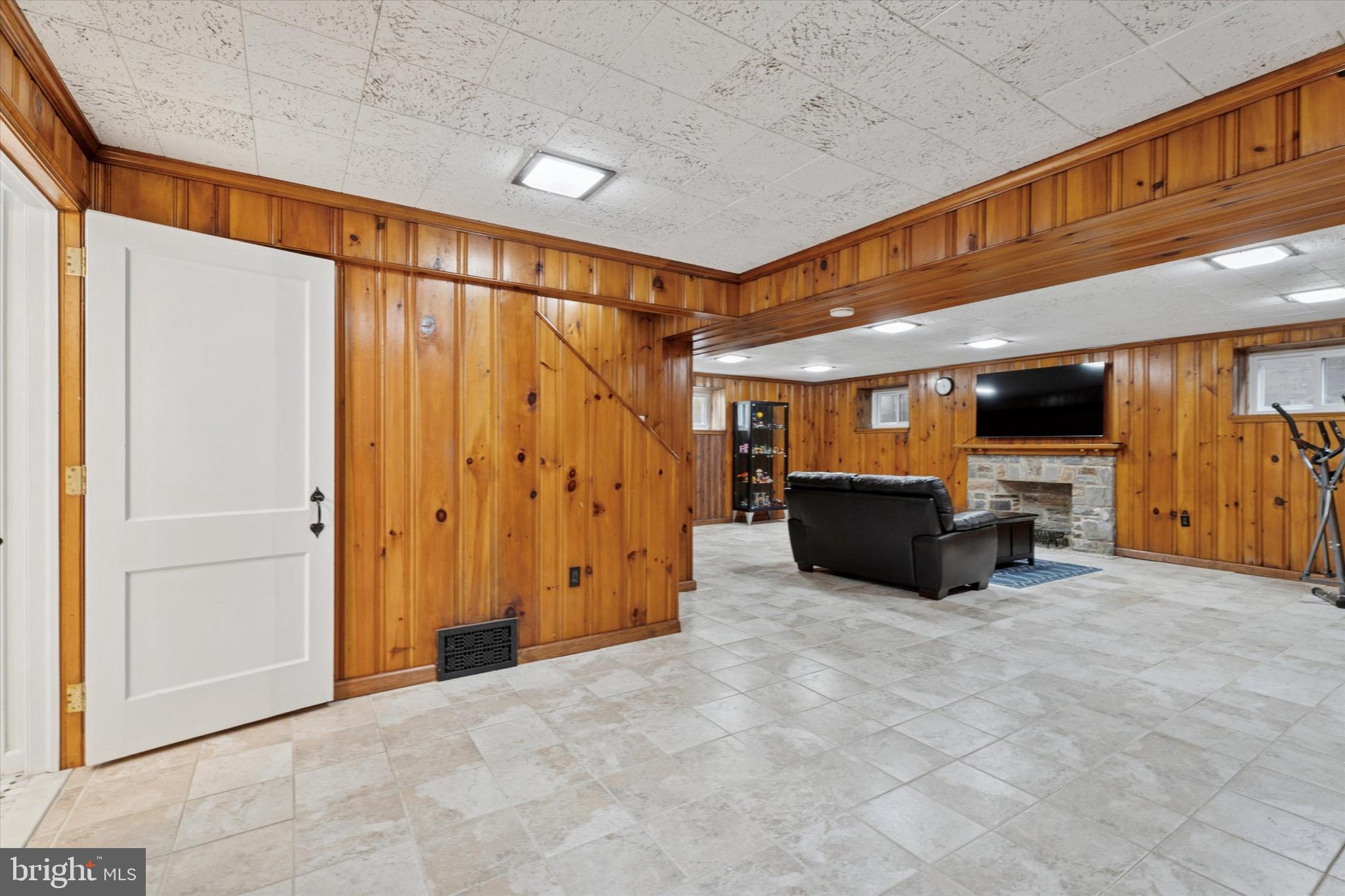 MERION STATION - Residential