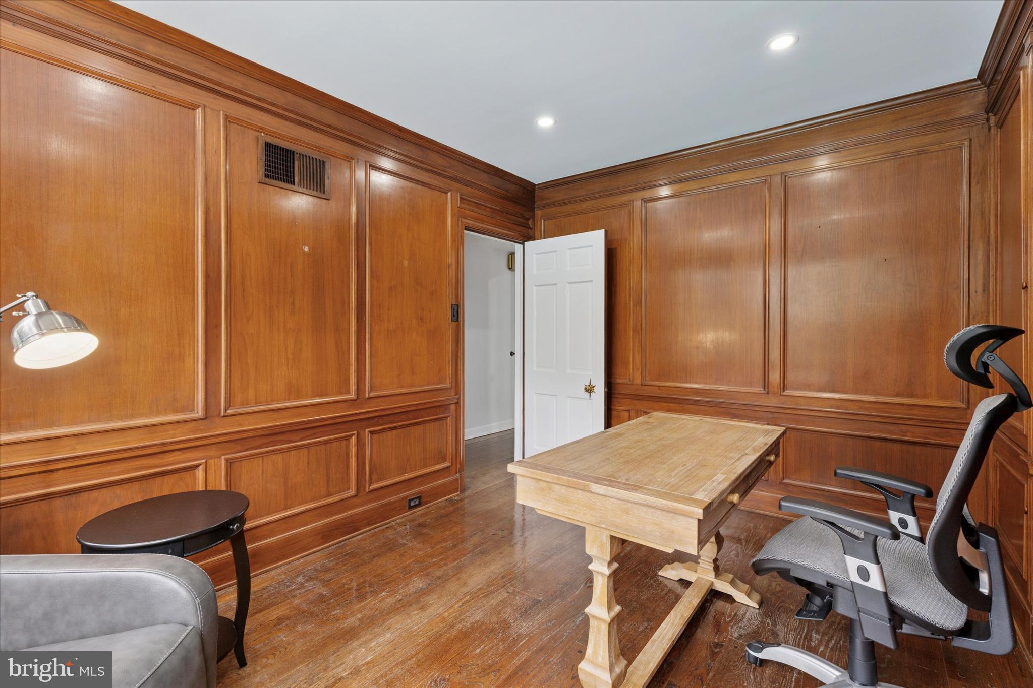 MERION STATION - Residential