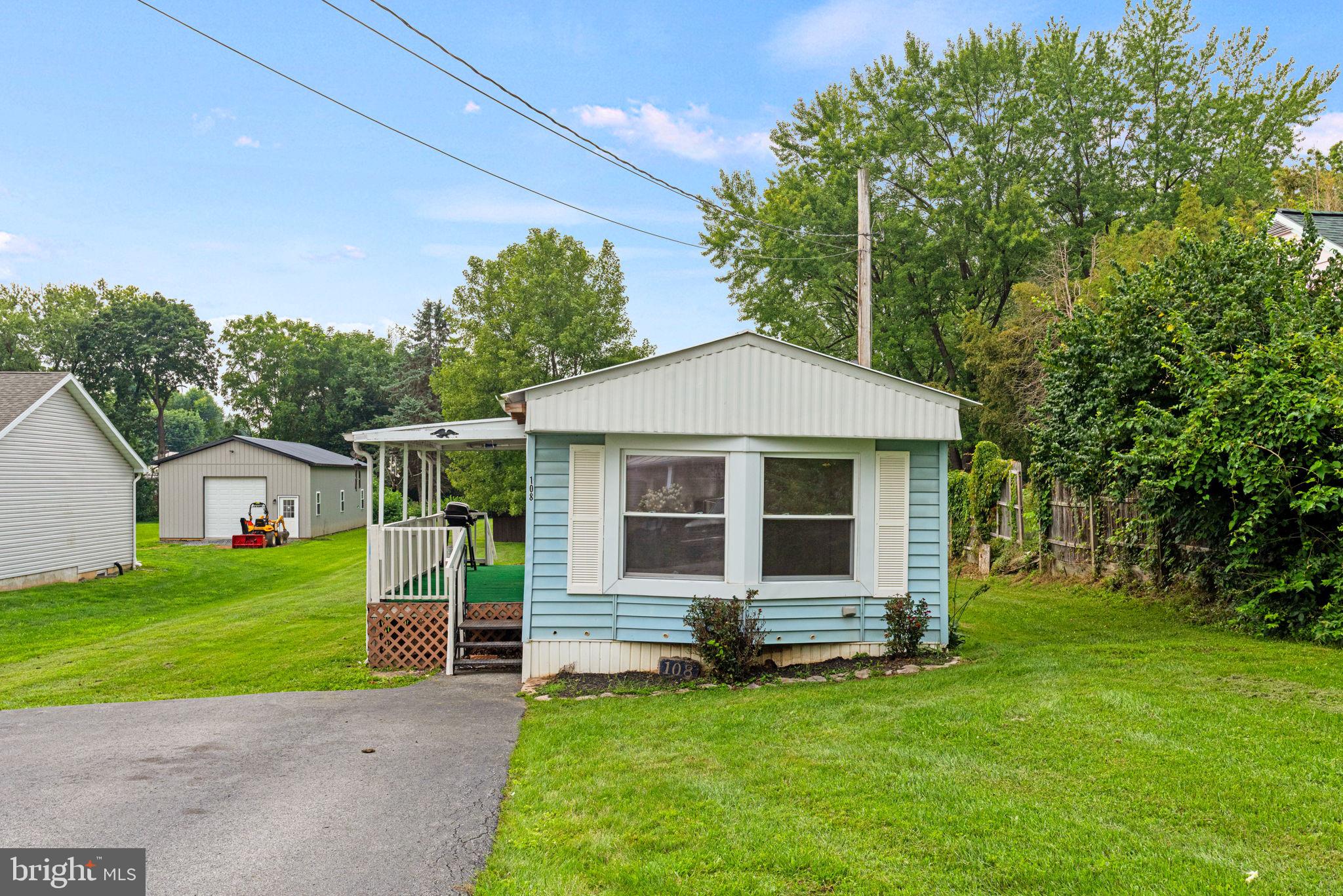 108 MARBETH AVE