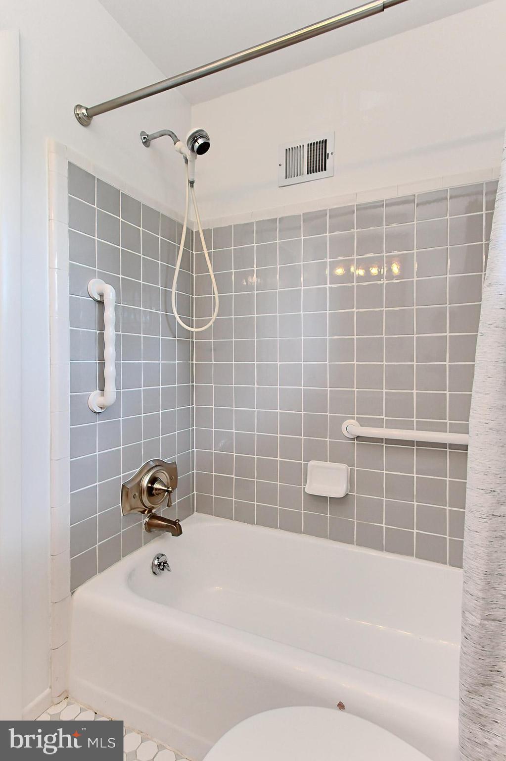 VALLEY BROOK - Residential