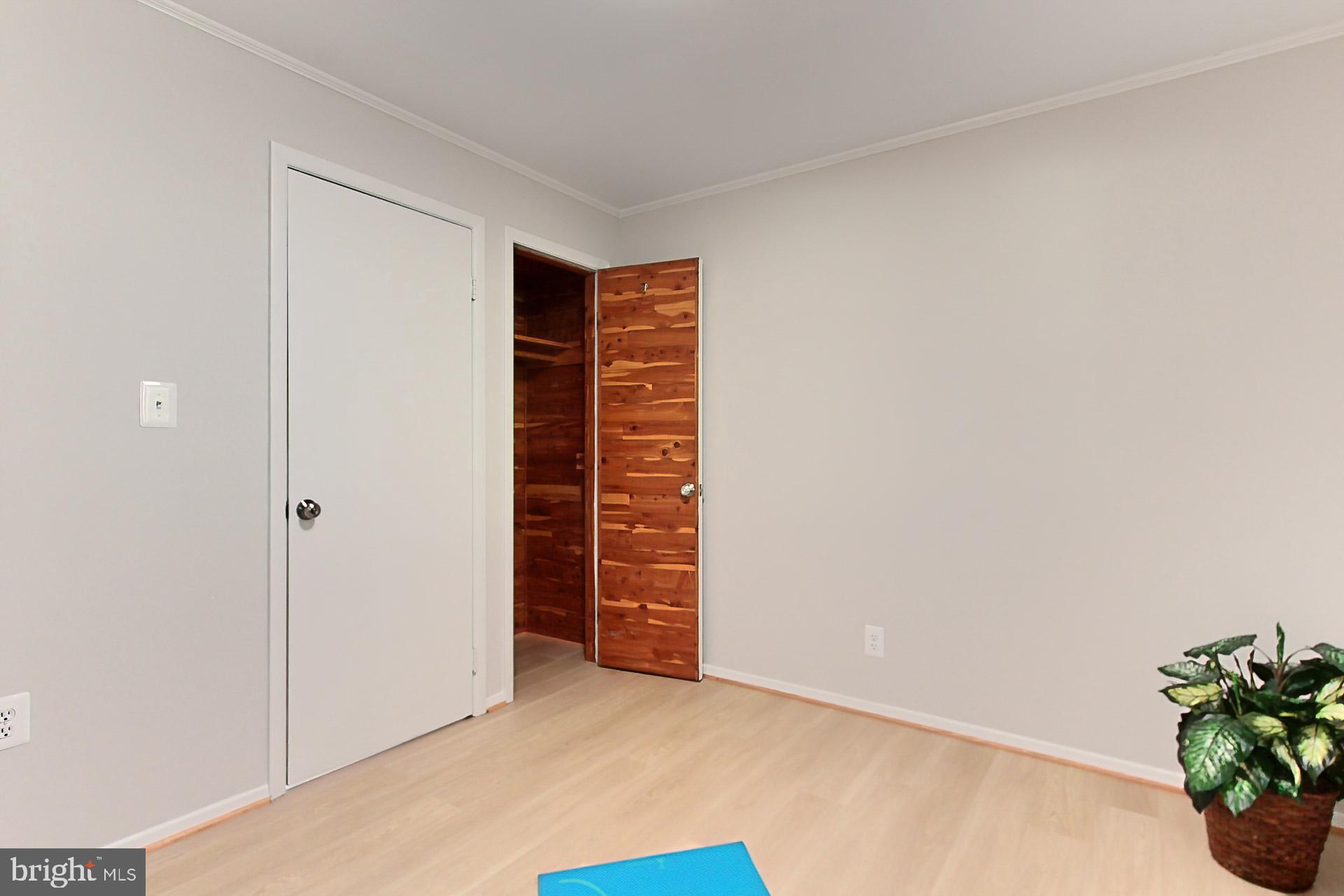 VALLEY BROOK - Residential