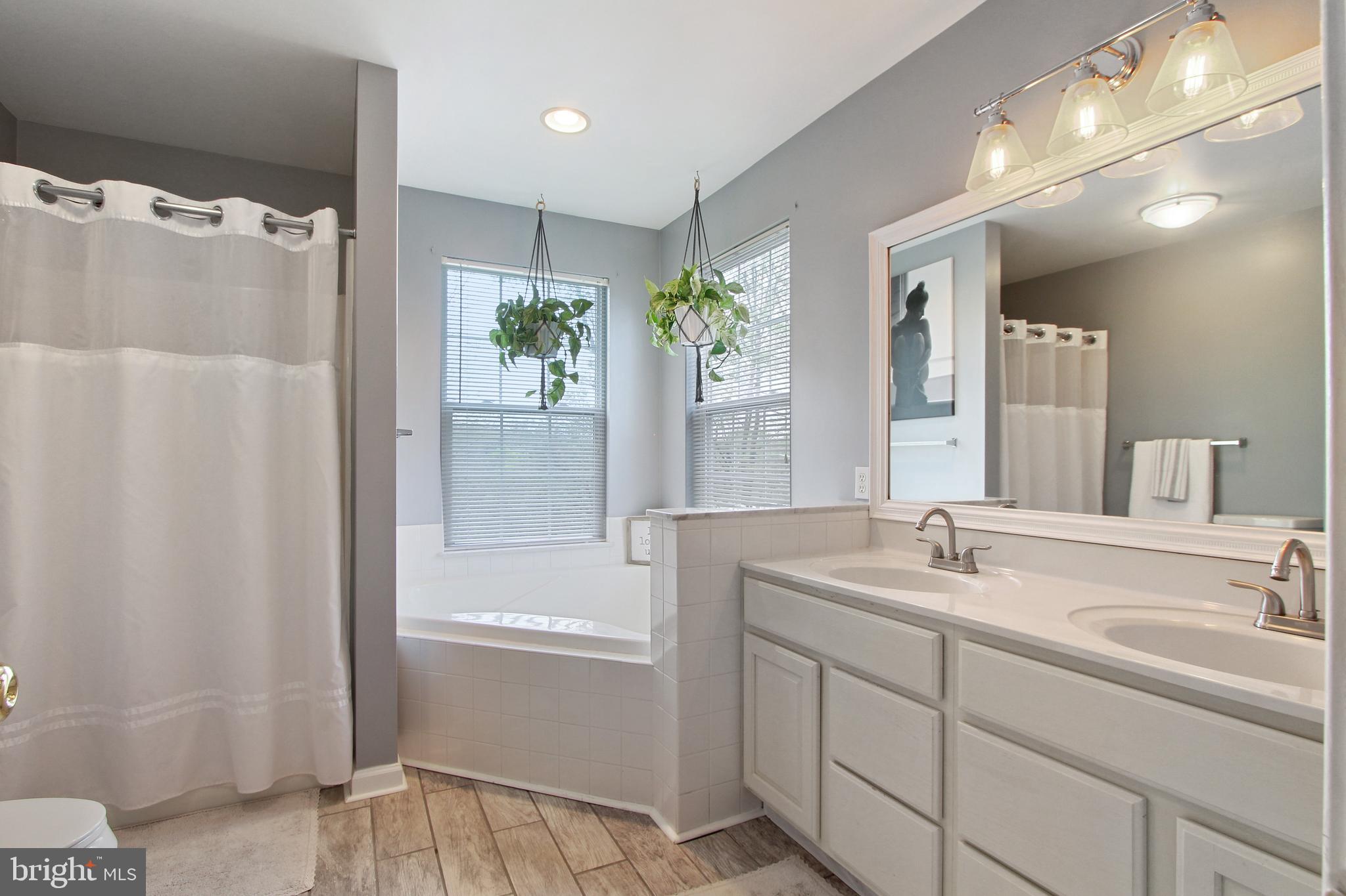 STEWARTSTOWN STATION - Residential