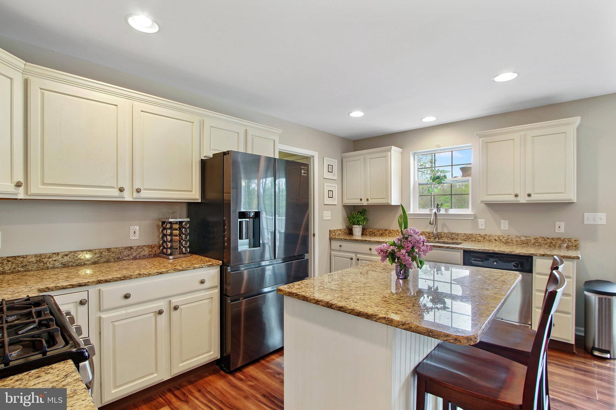 STEWARTSTOWN STATION - Residential