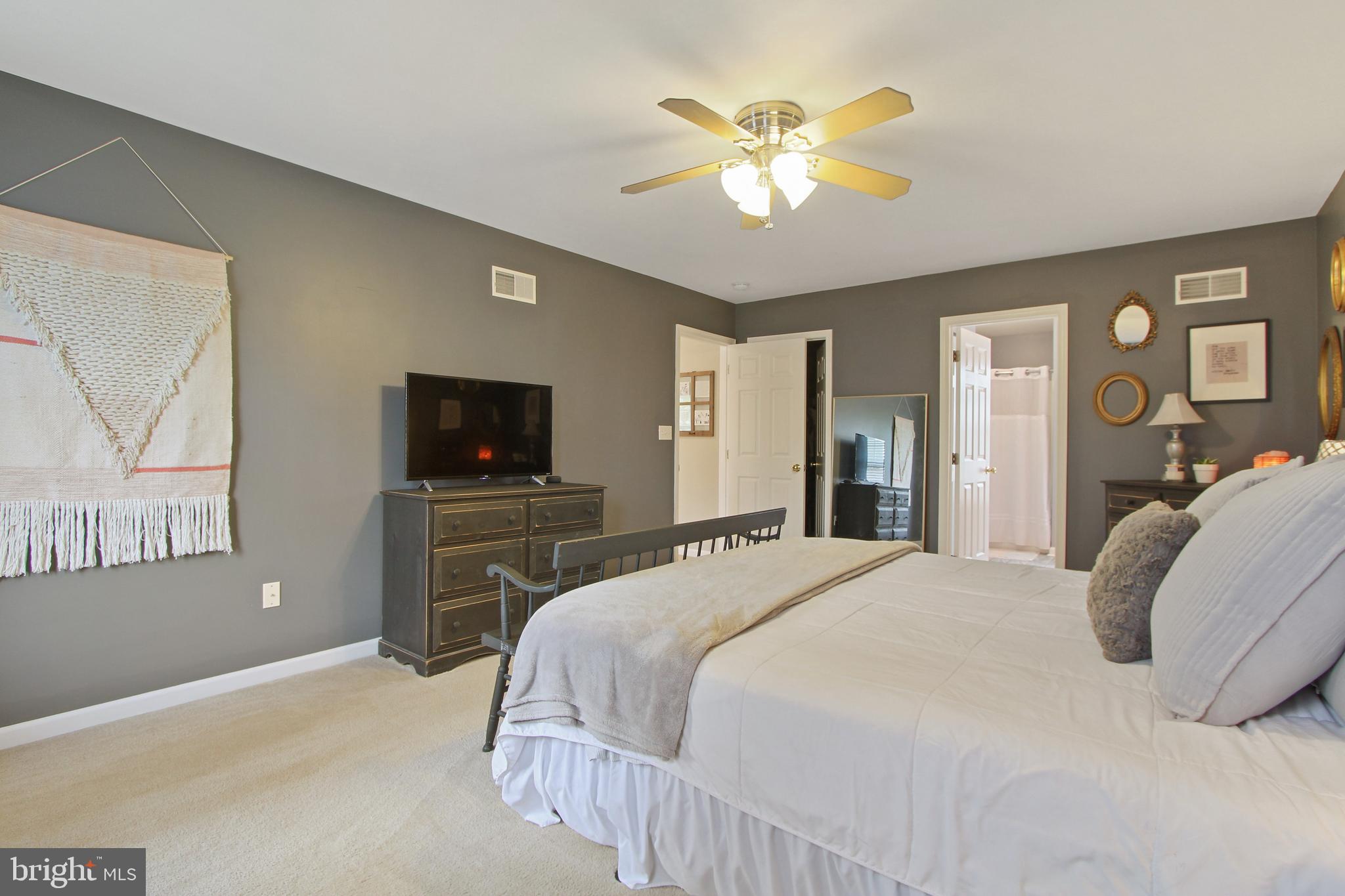 STEWARTSTOWN STATION - Residential