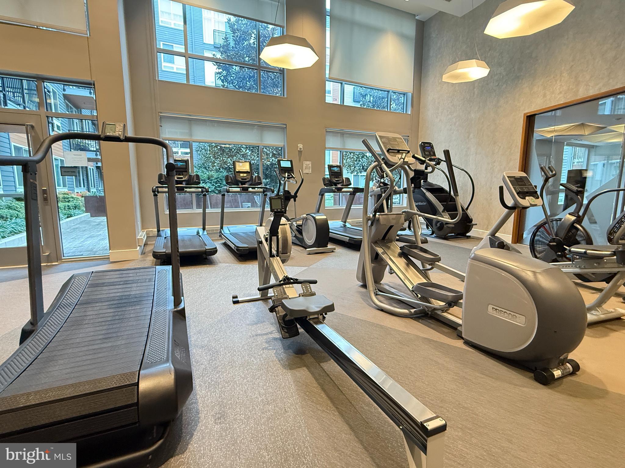 OXON HILL - Residential