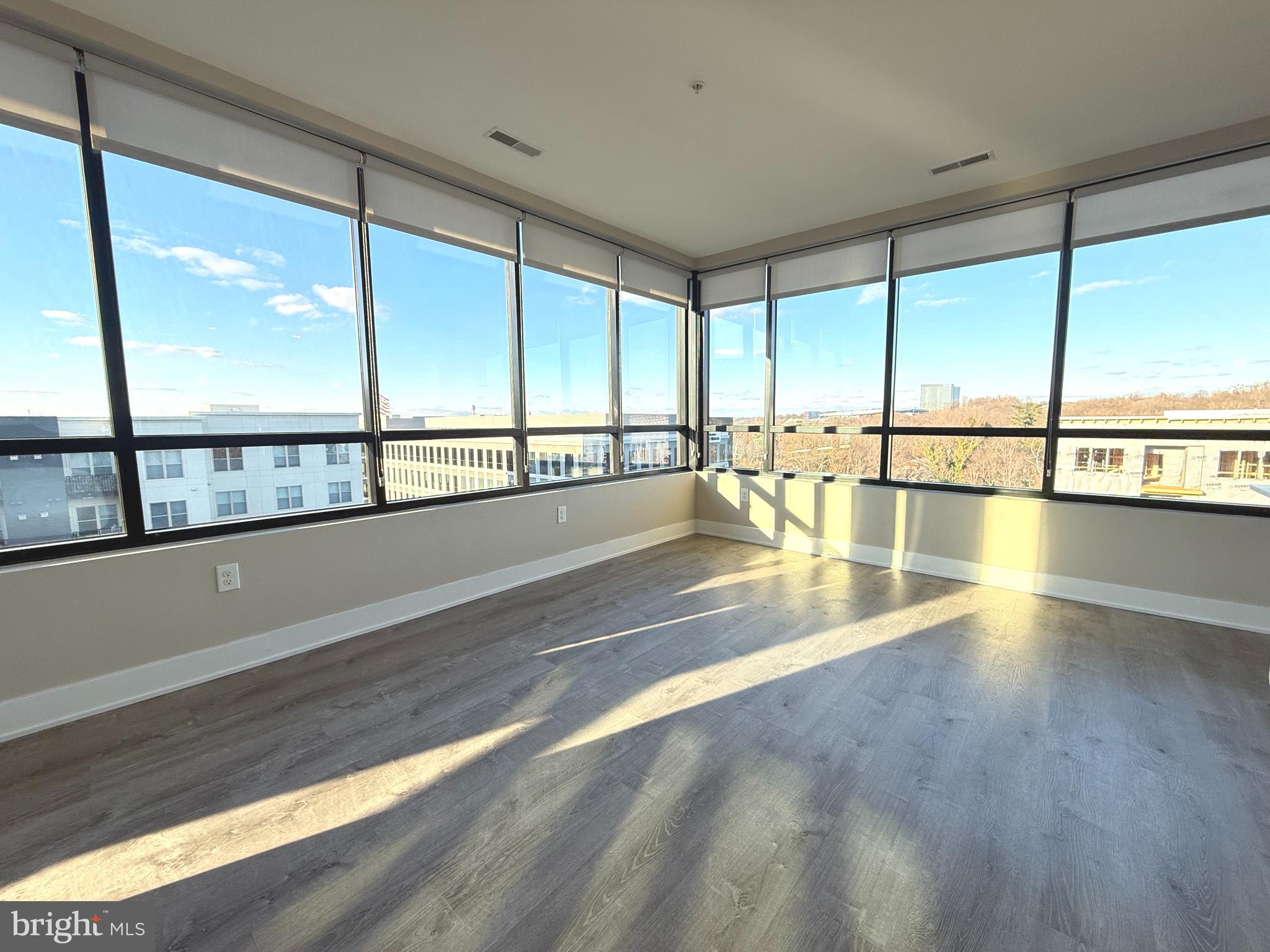 OXON HILL - Residential