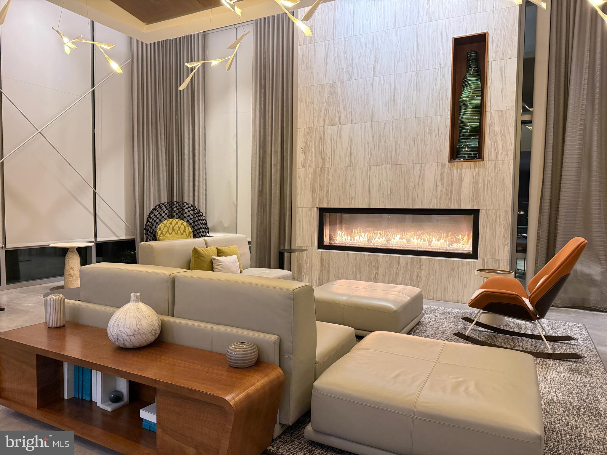 OXON HILL - Residential