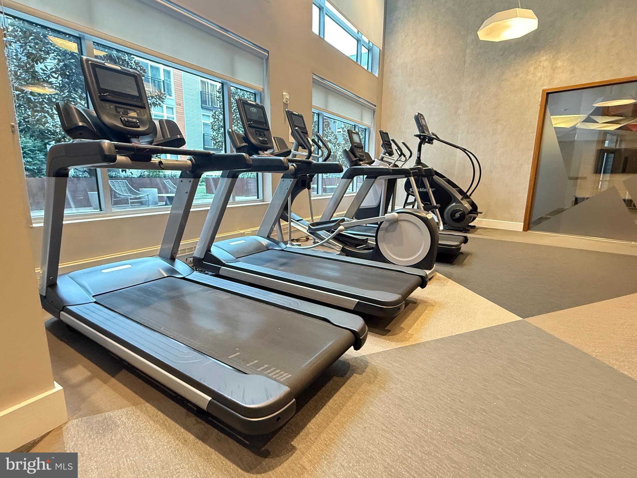 OXON HILL - Residential