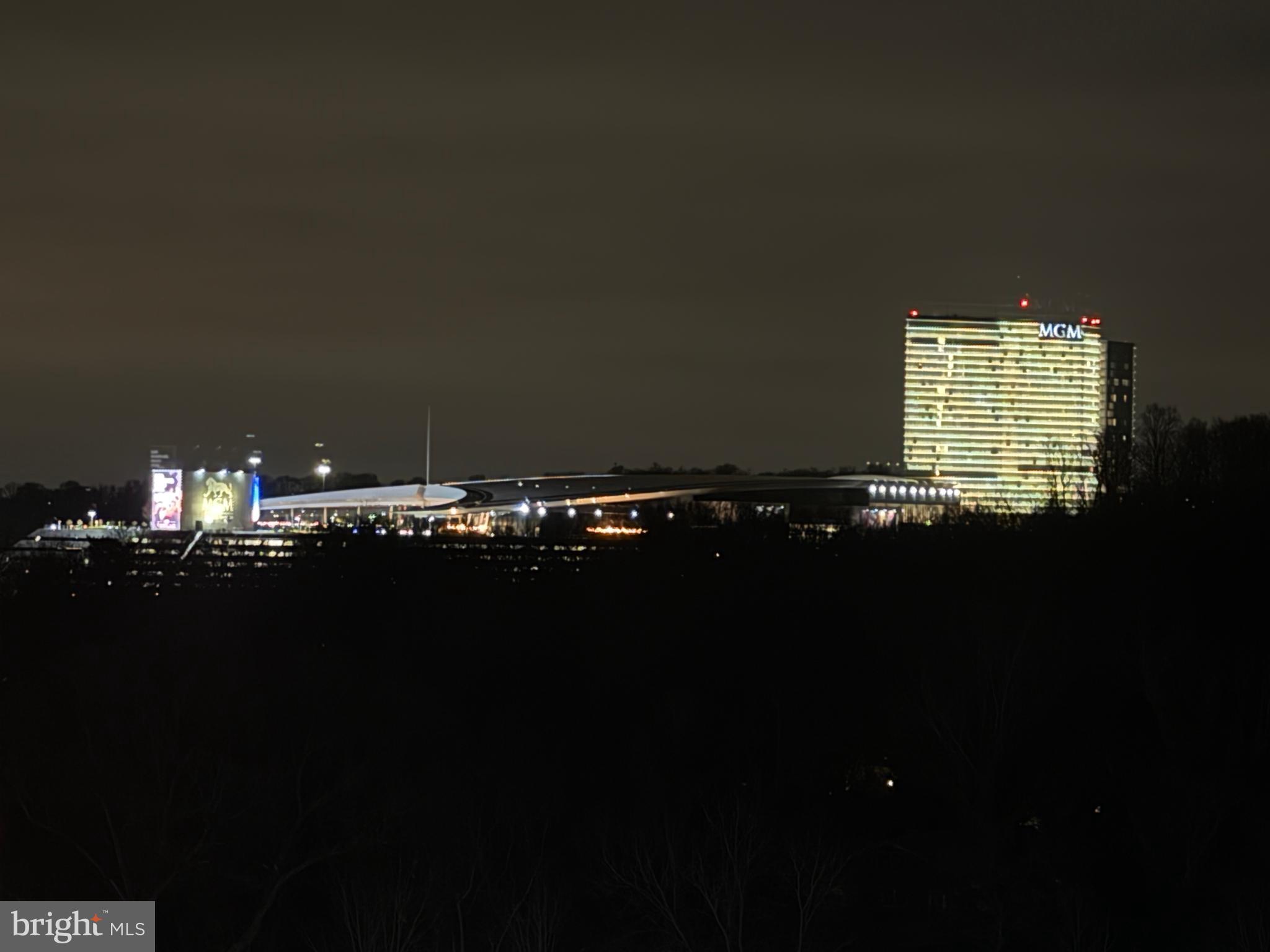 OXON HILL - Residential