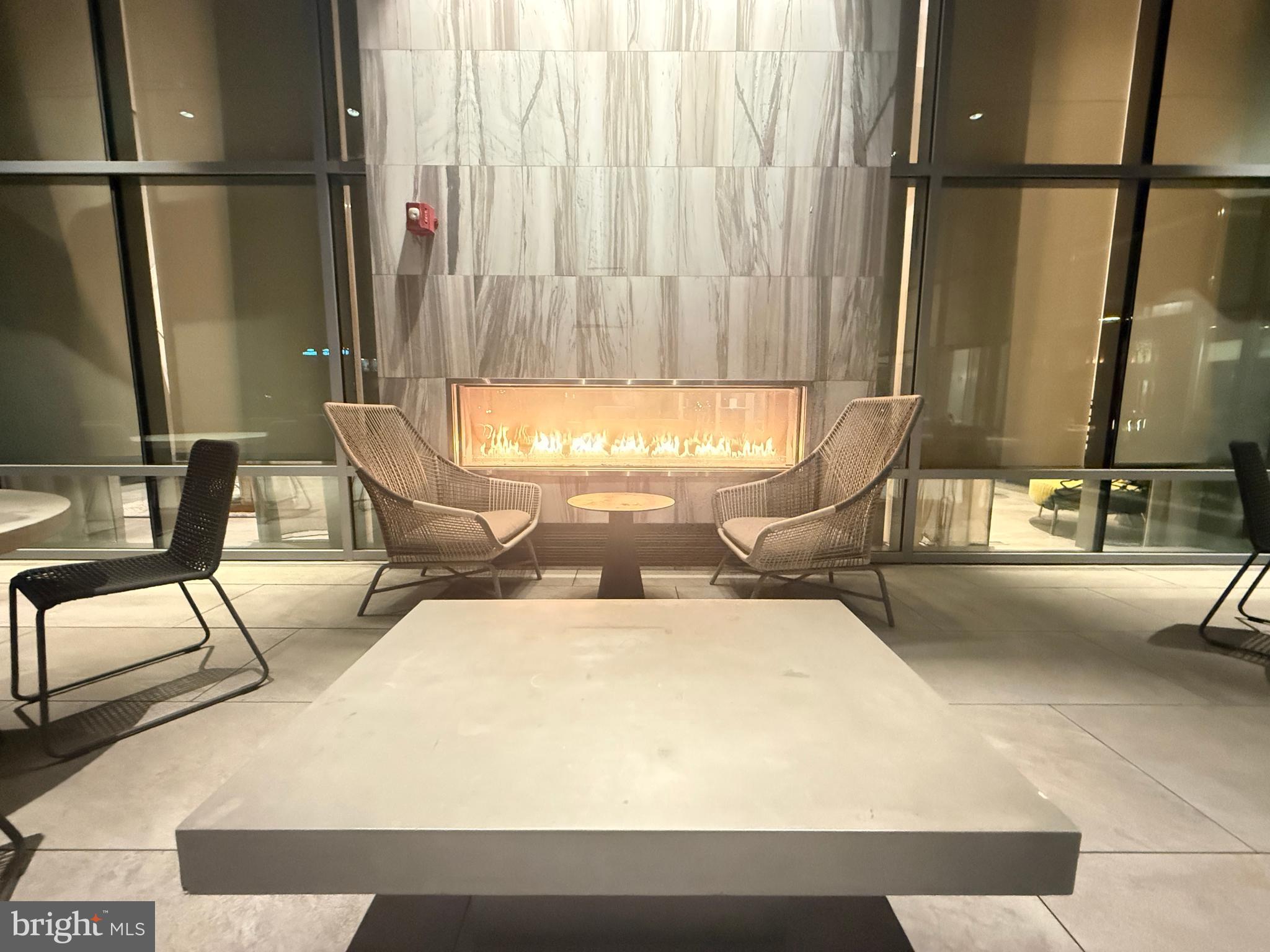 OXON HILL - Residential