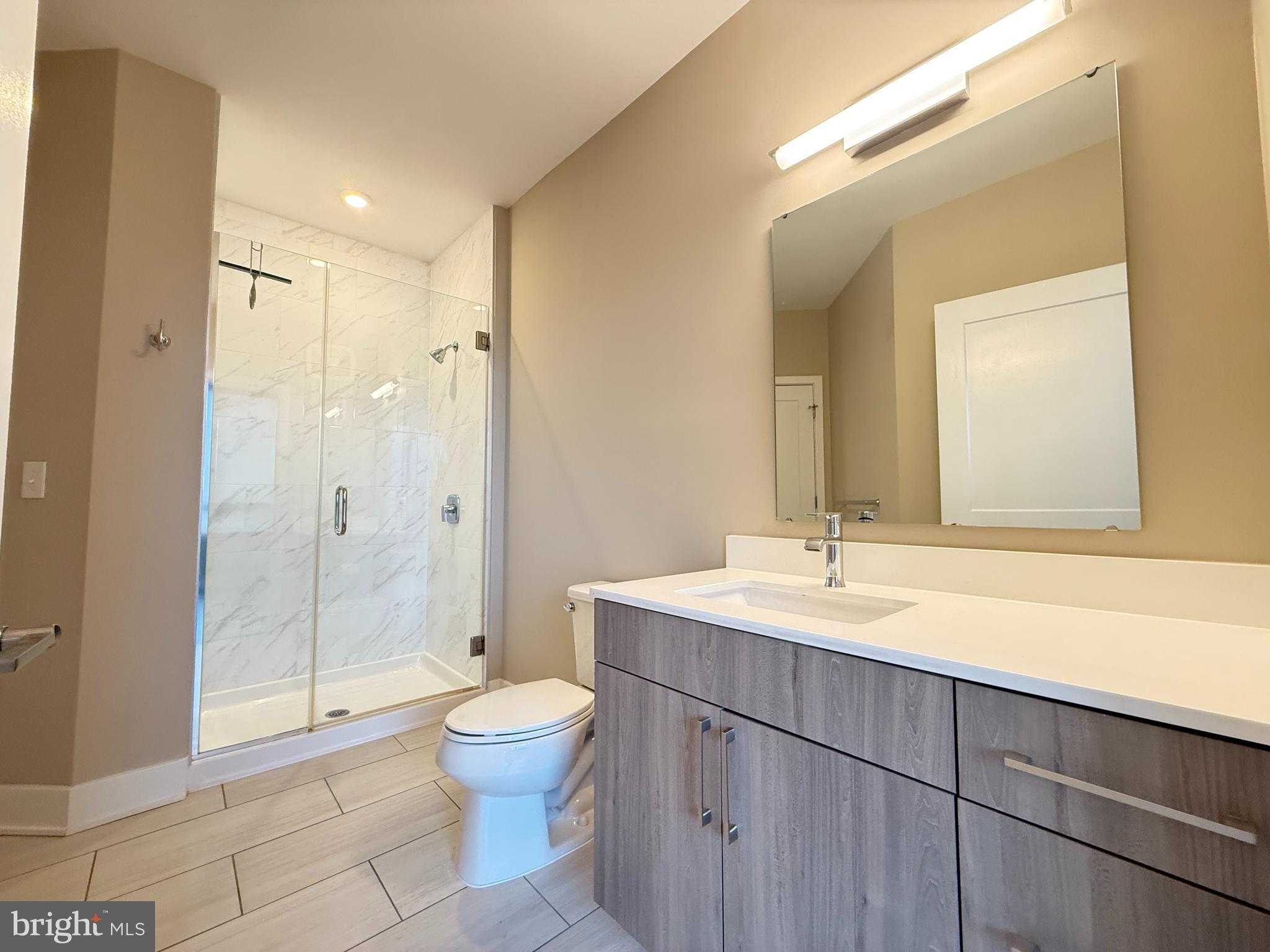 OXON HILL - Residential