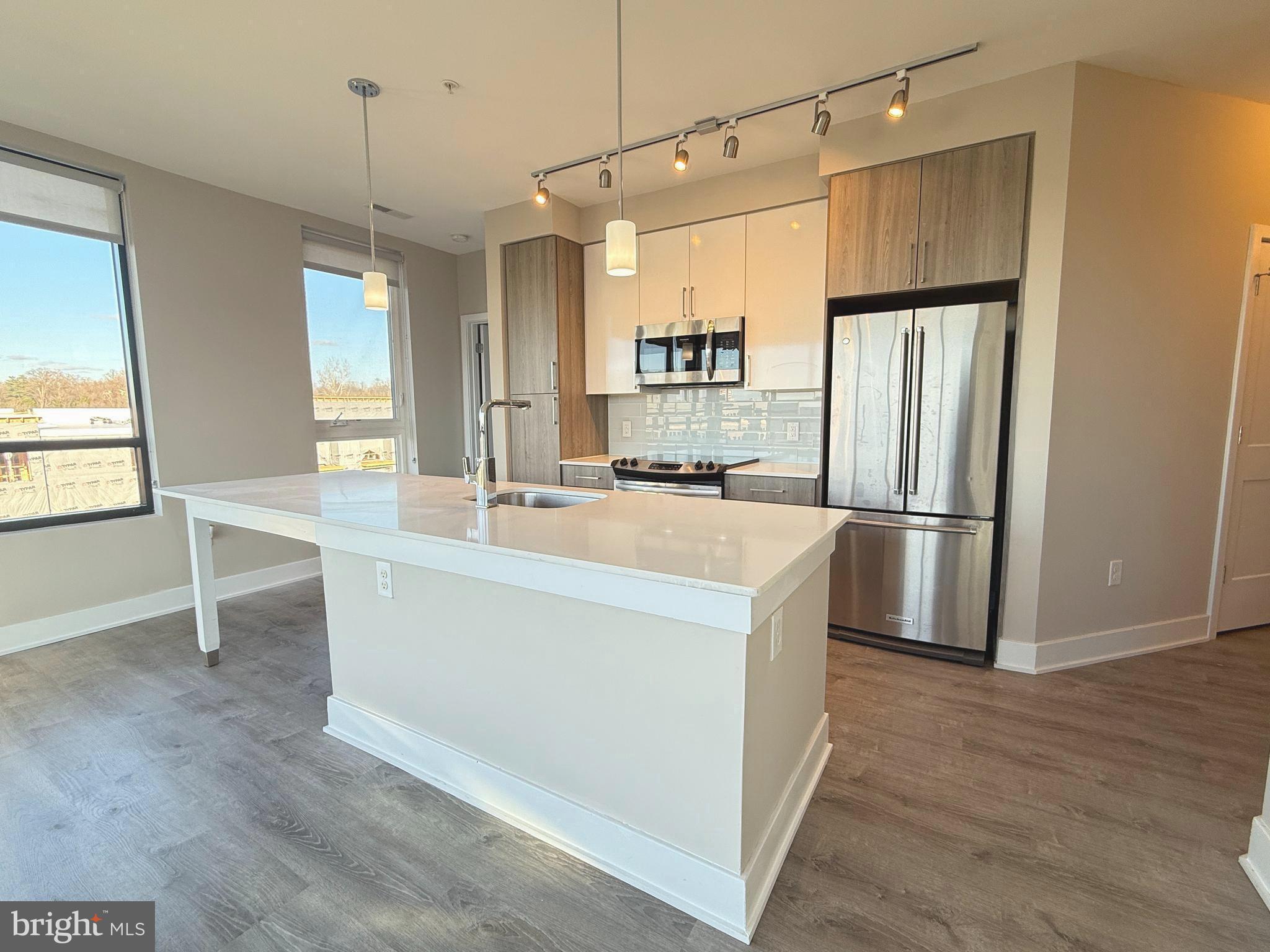 OXON HILL - Residential