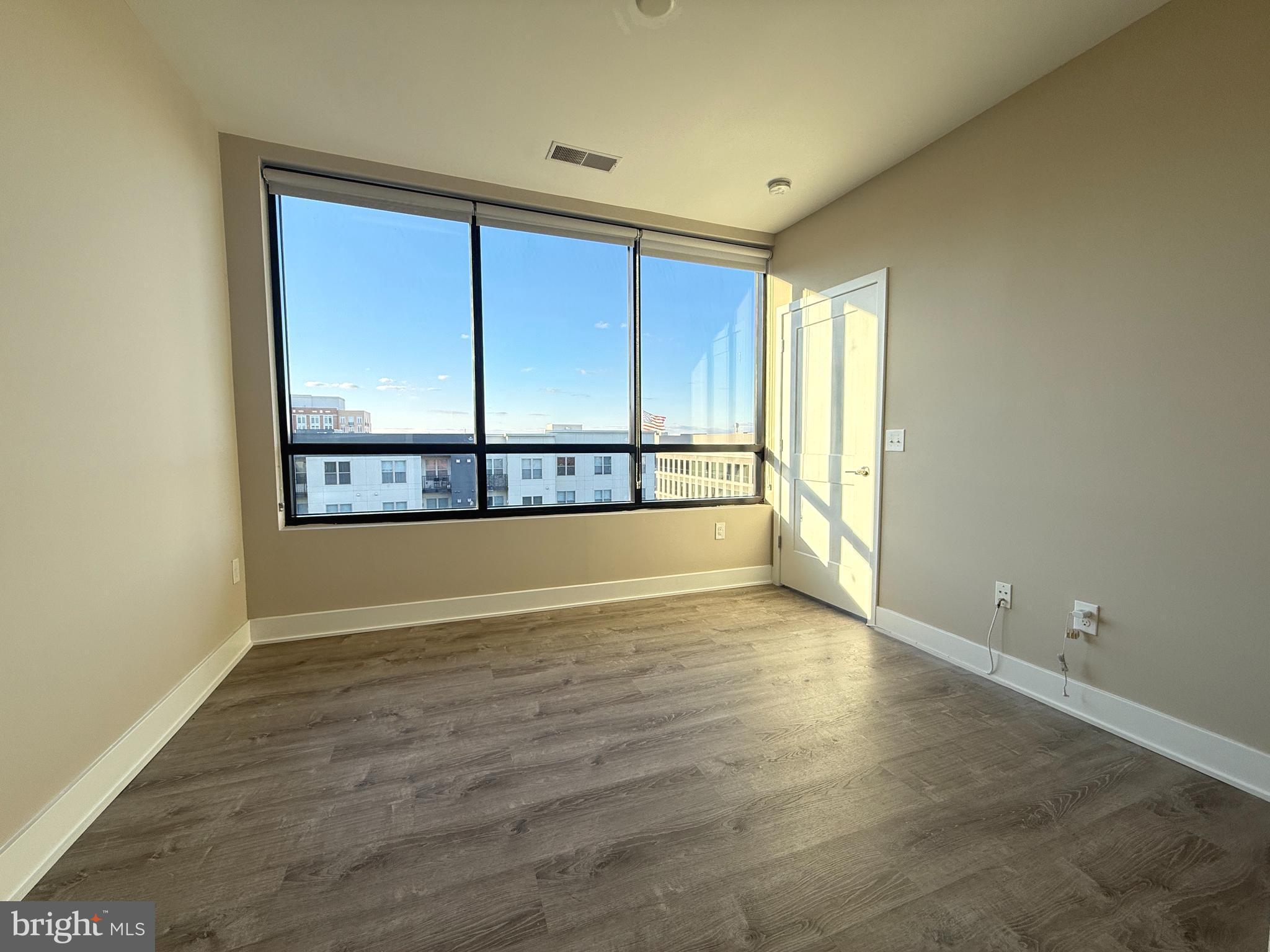 OXON HILL - Residential