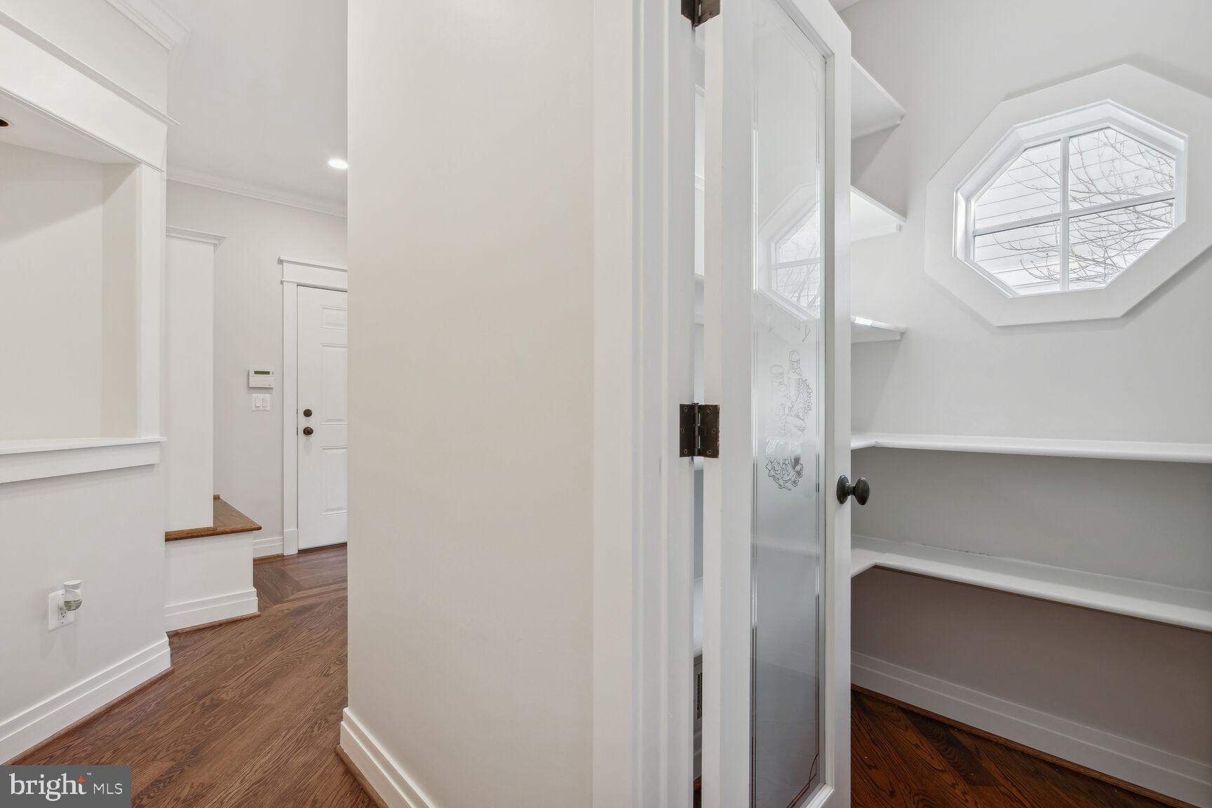 COUNTRY CLUB - Residential