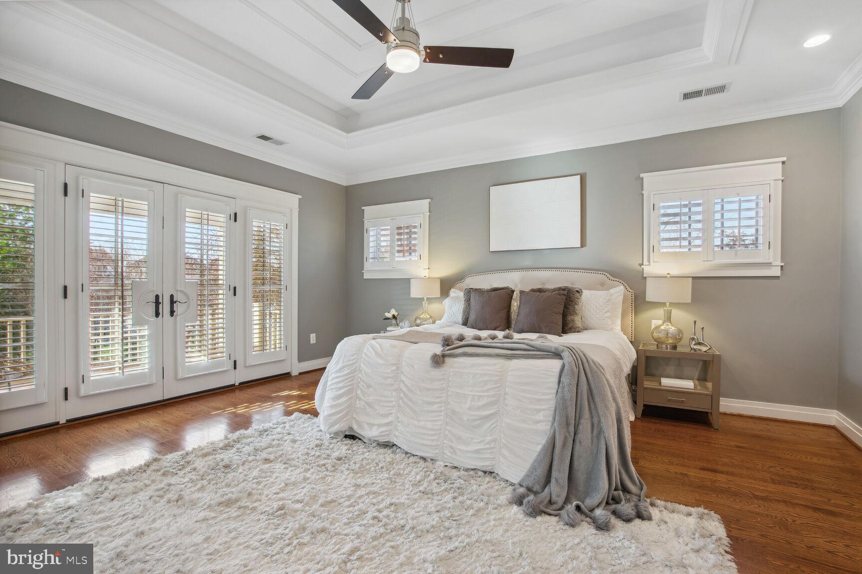 COUNTRY CLUB - Residential