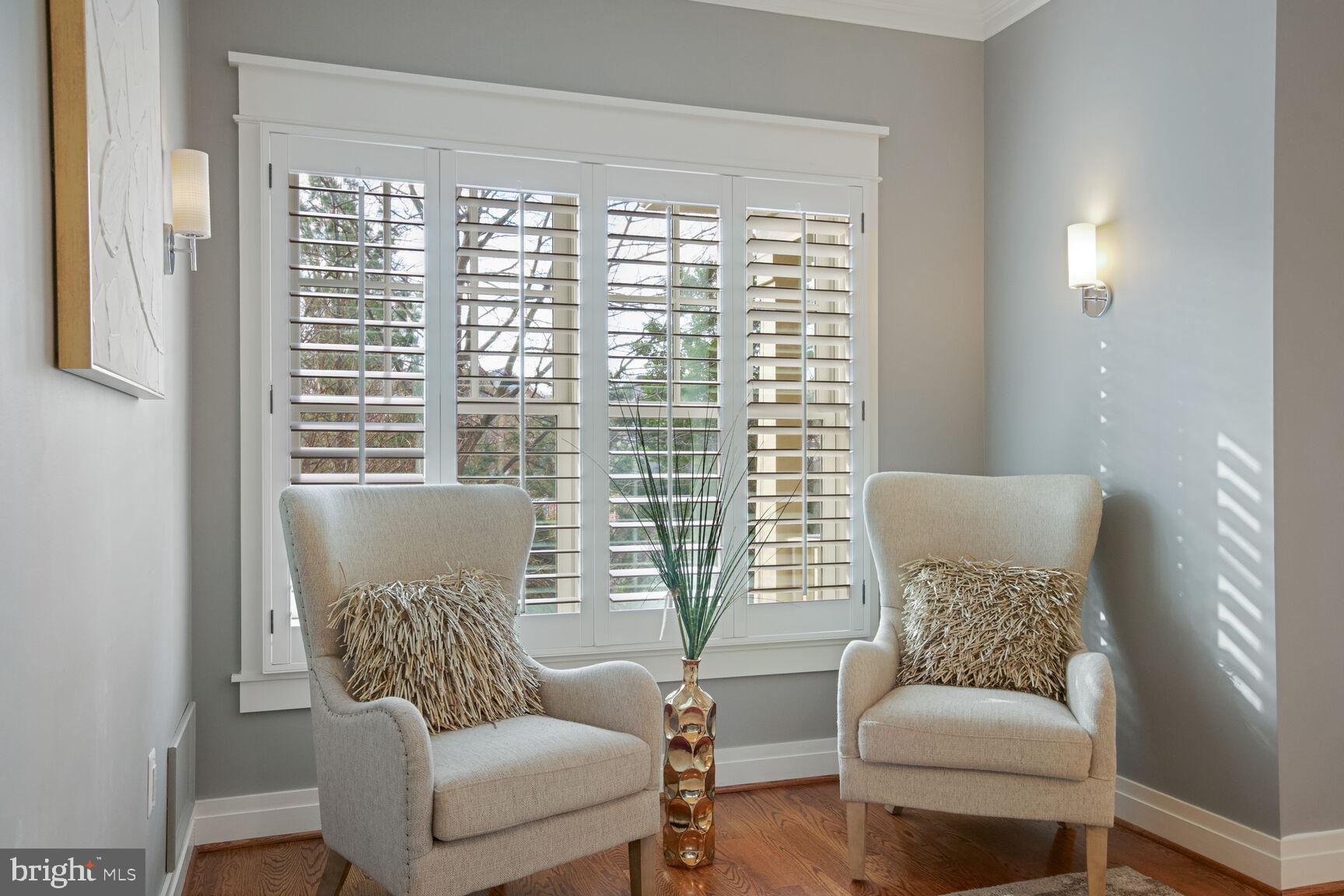 COUNTRY CLUB - Residential