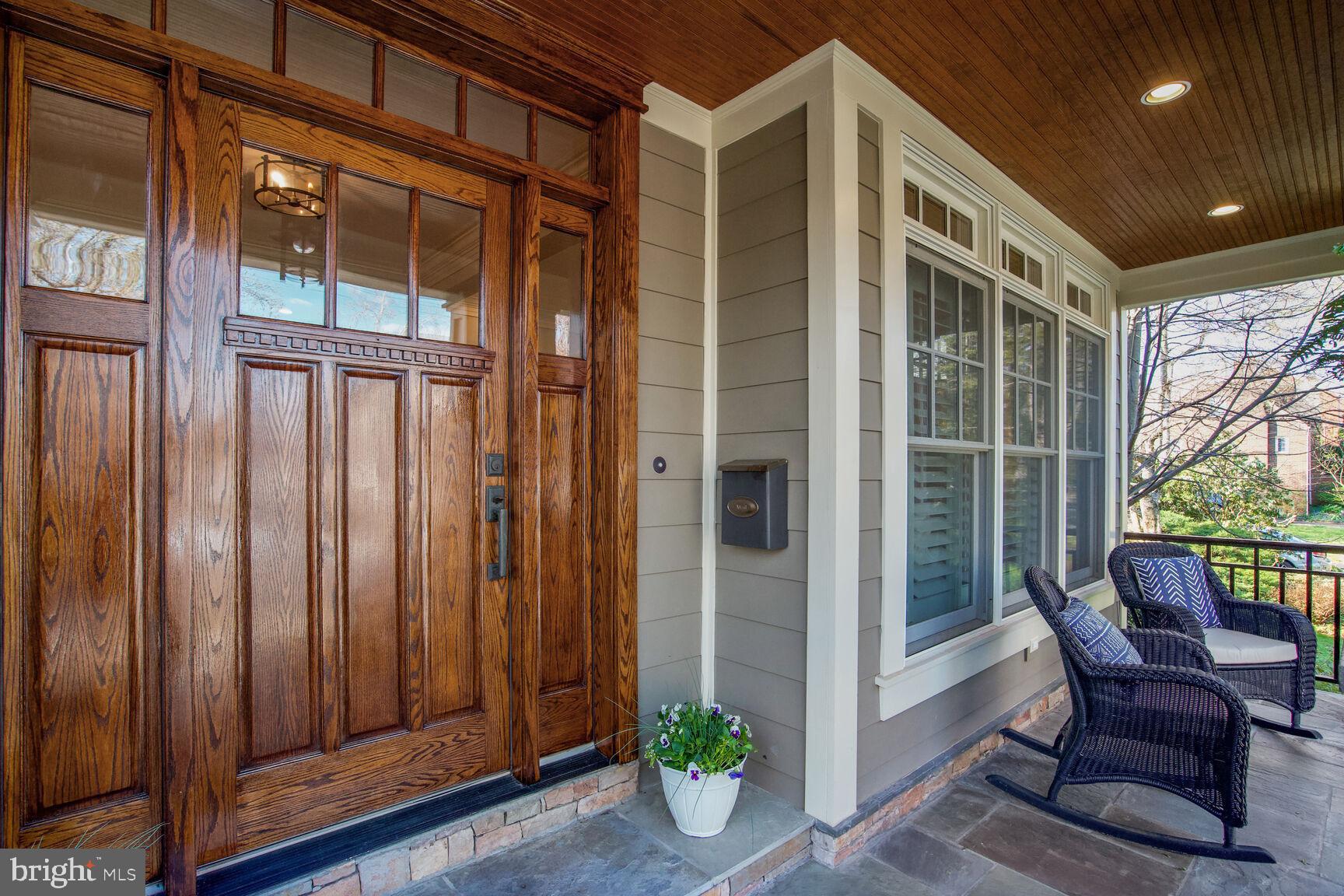 COUNTRY CLUB - Residential