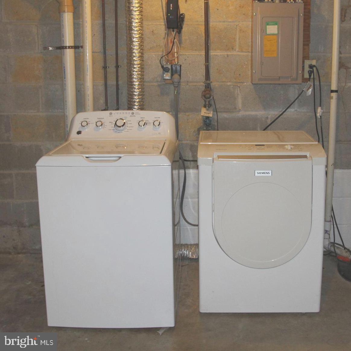 VILLAGE OAKS - Residential