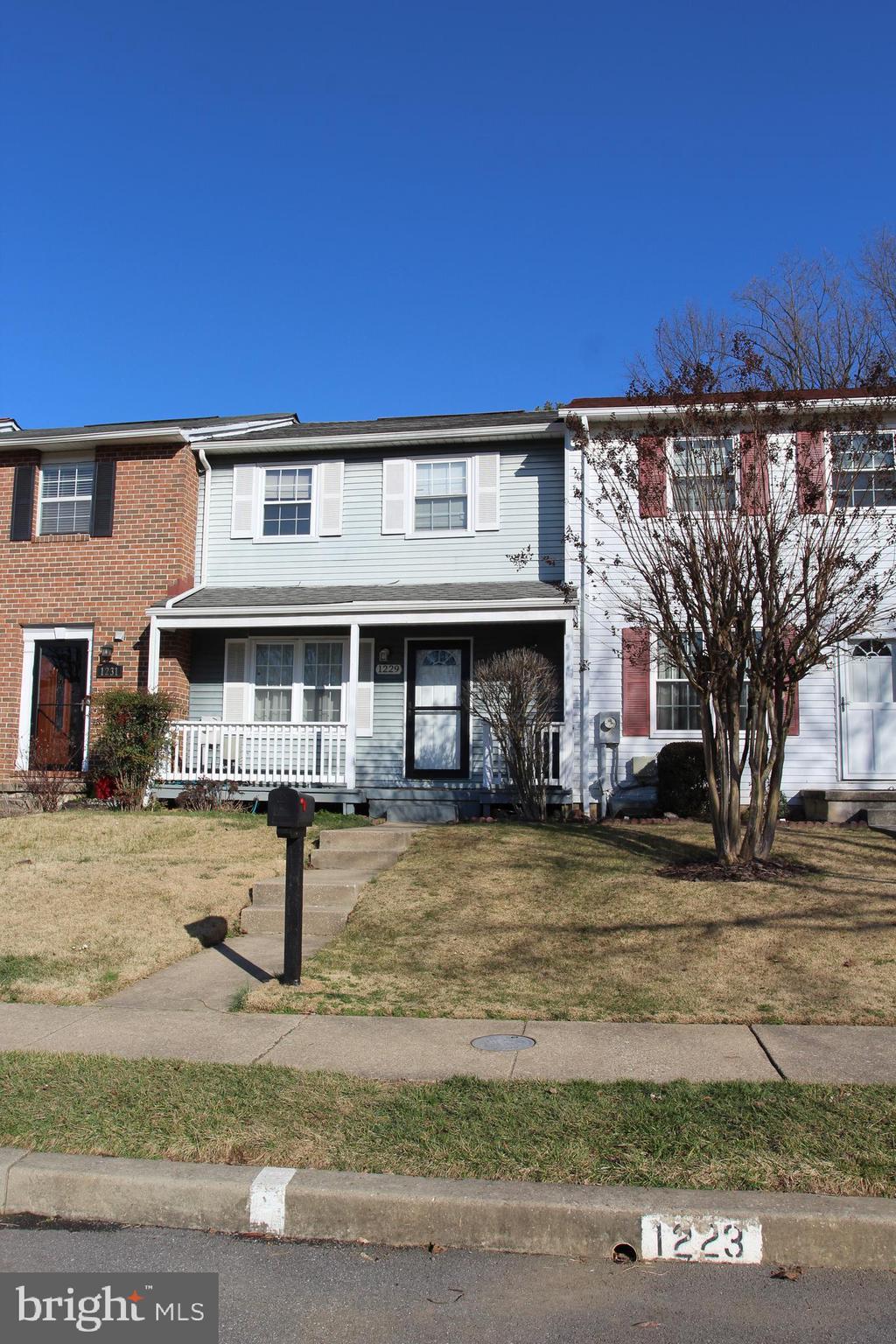 VILLAGE OAKS - Residential