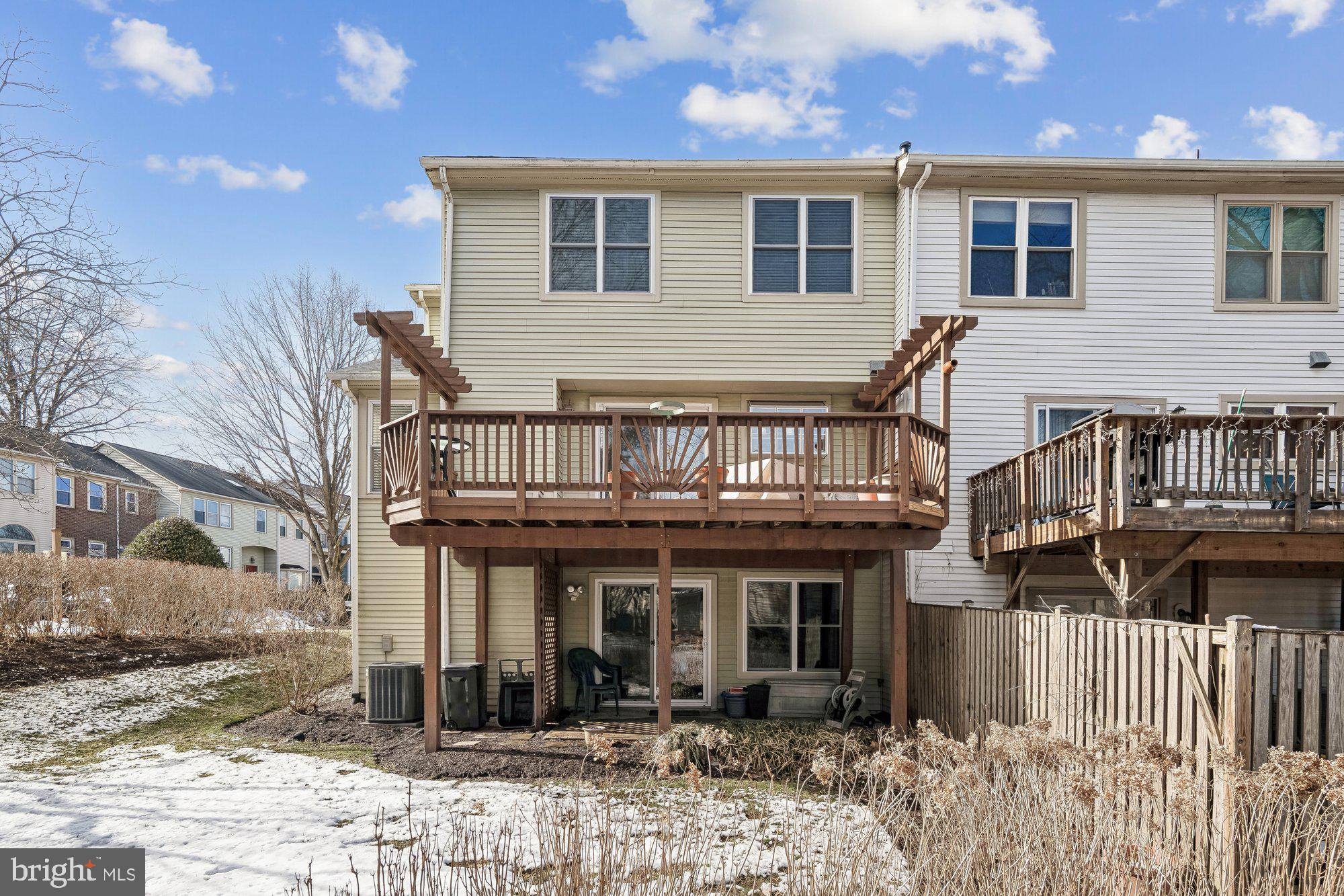 VILLAGE OF LONG REACH - Residential