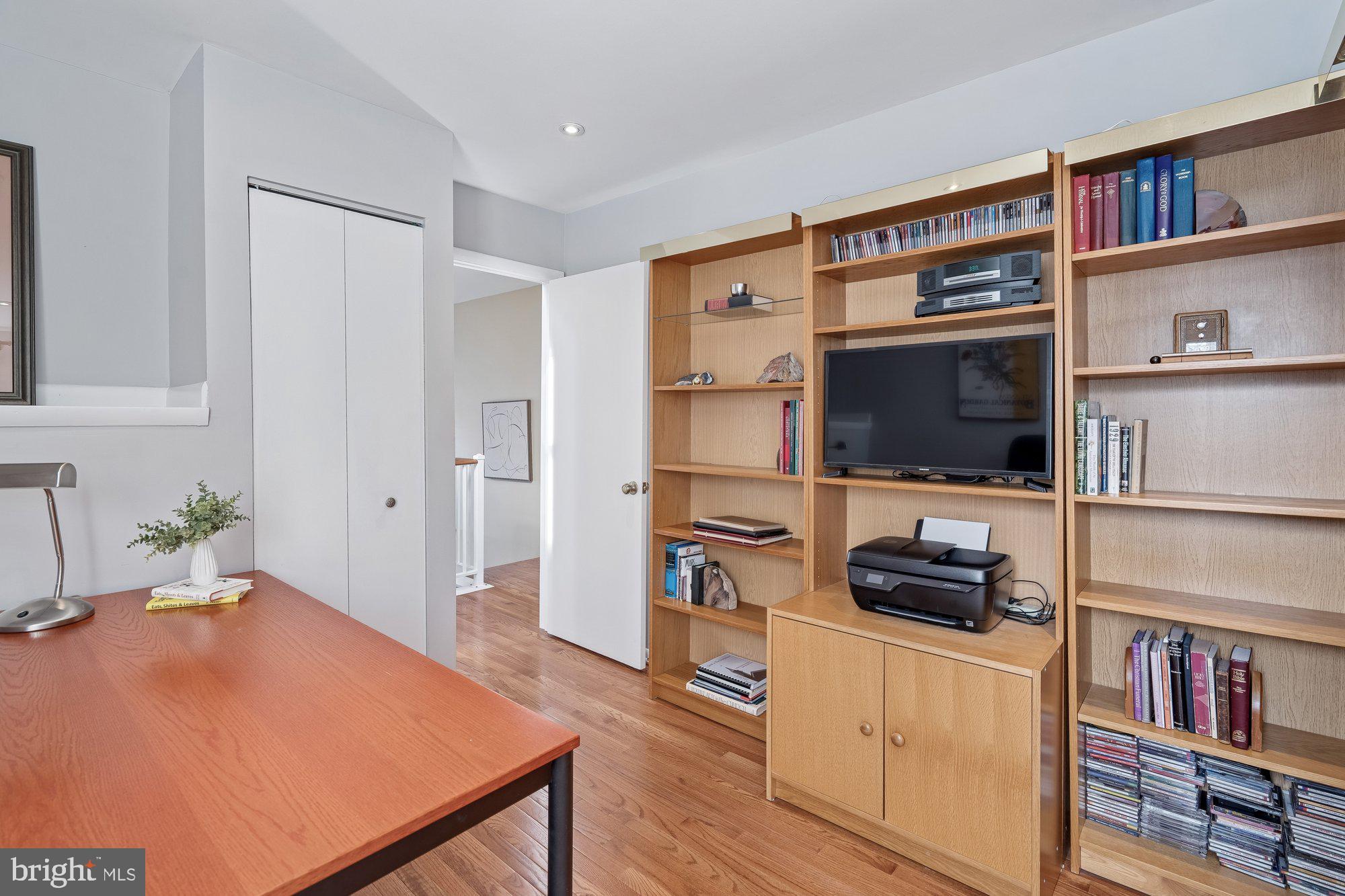 VILLAGE OF LONG REACH - Residential